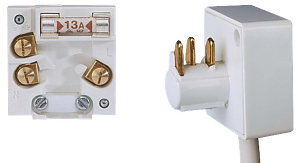 Electrak UK Mains Plug White, 13A, Cable Polycarbonate, 240V, Screw