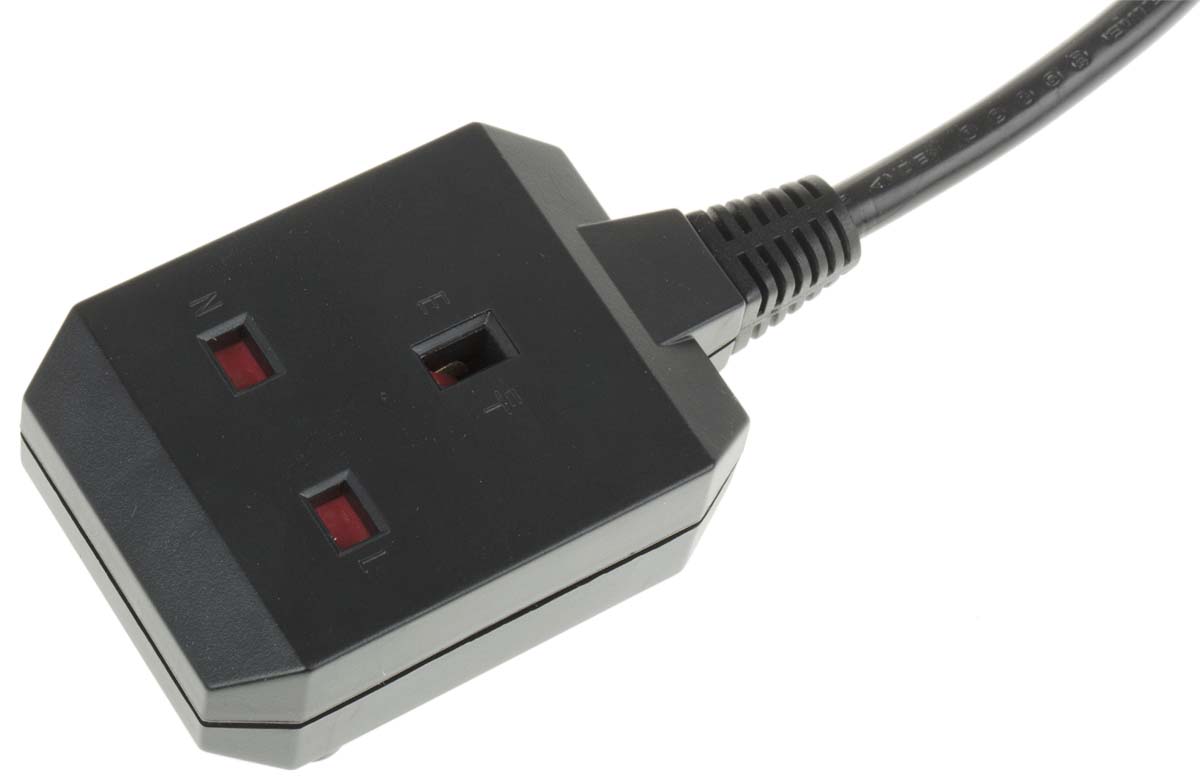 ap9881 APC IEC C14 to BS1363 Power Cord, 610 mm Black Netshelter PDU
