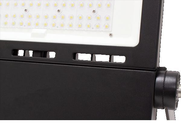 blade2-150-w PowerLED Blade2 Floodlight, 208 LED, 150 W White, 21000 lm, IP65, 240V ac