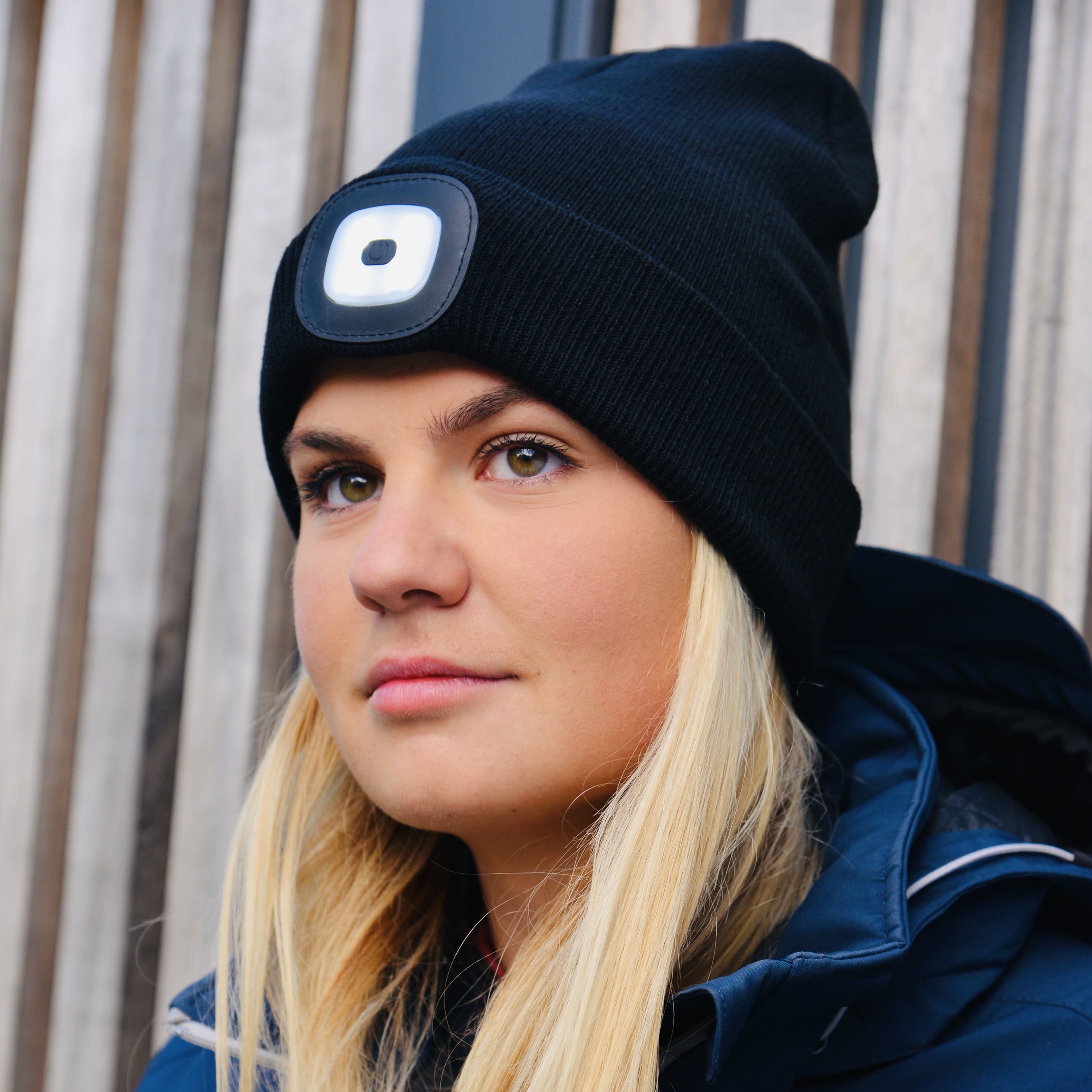bonc01v00 SURFLEX Black 100% Acrylic LED Beanie Hat