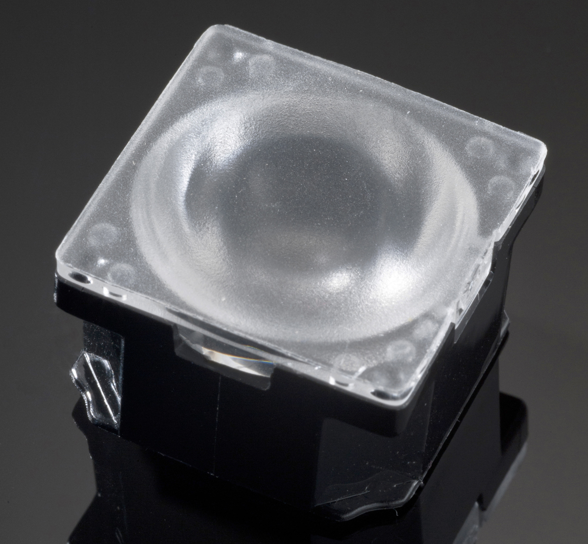 Ledil CA11355_LAURA-M, Laura Series Lens Assembly 30 ° Medium Angle Beam