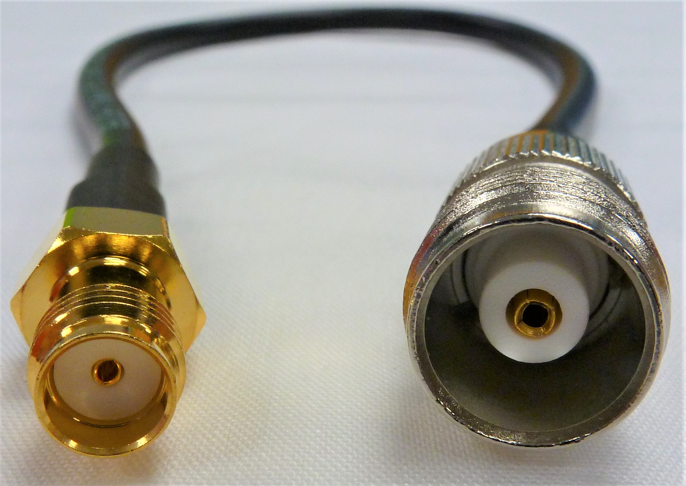 Mobilemark CA12/195 Series Coaxial Cable Female SMA to Female TNC, 30 cm 50 Ω
