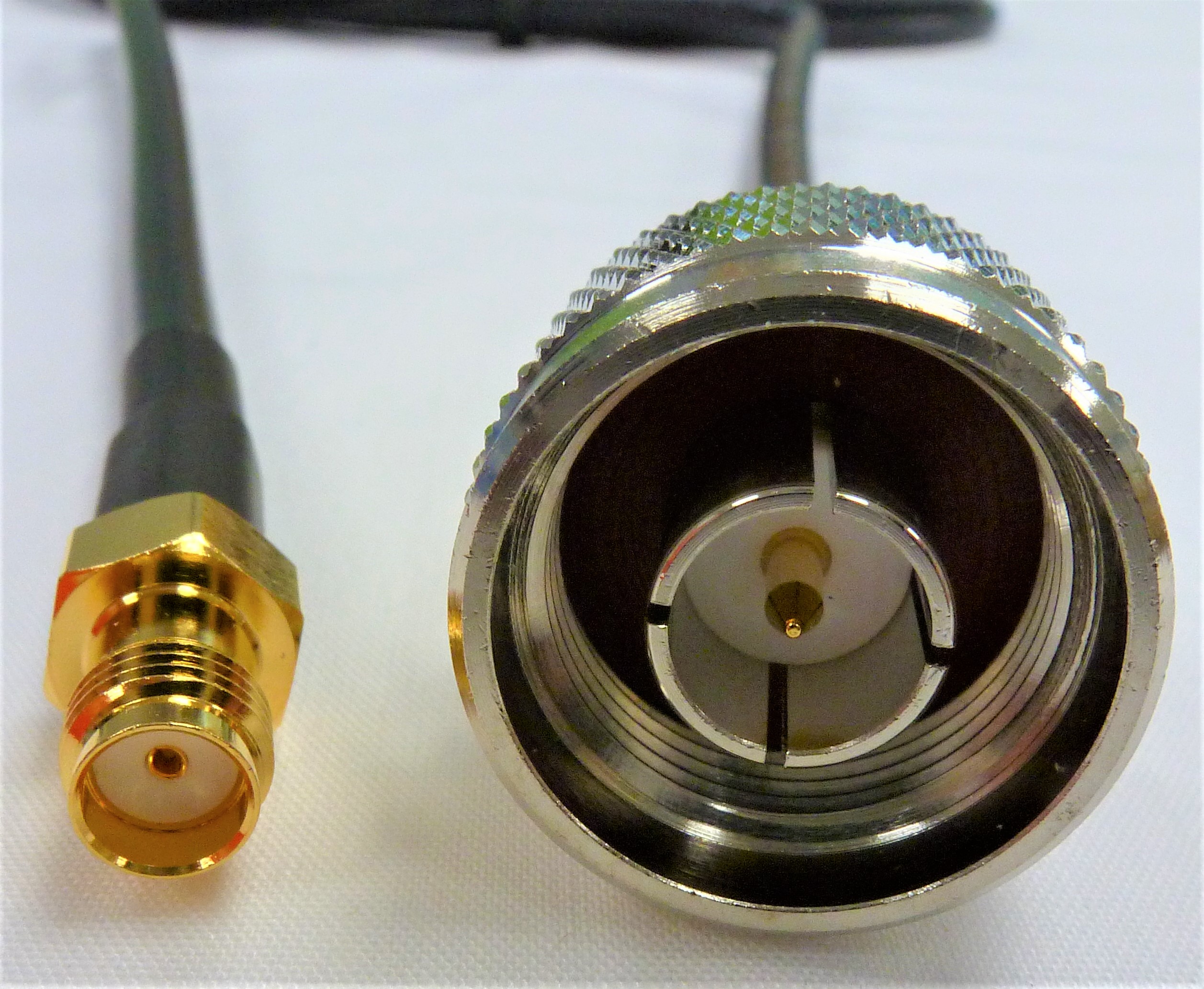 Mobilemark CA197/195 Series Coaxial Cable Female SMA to Male N Type, 5 m 50 Ω