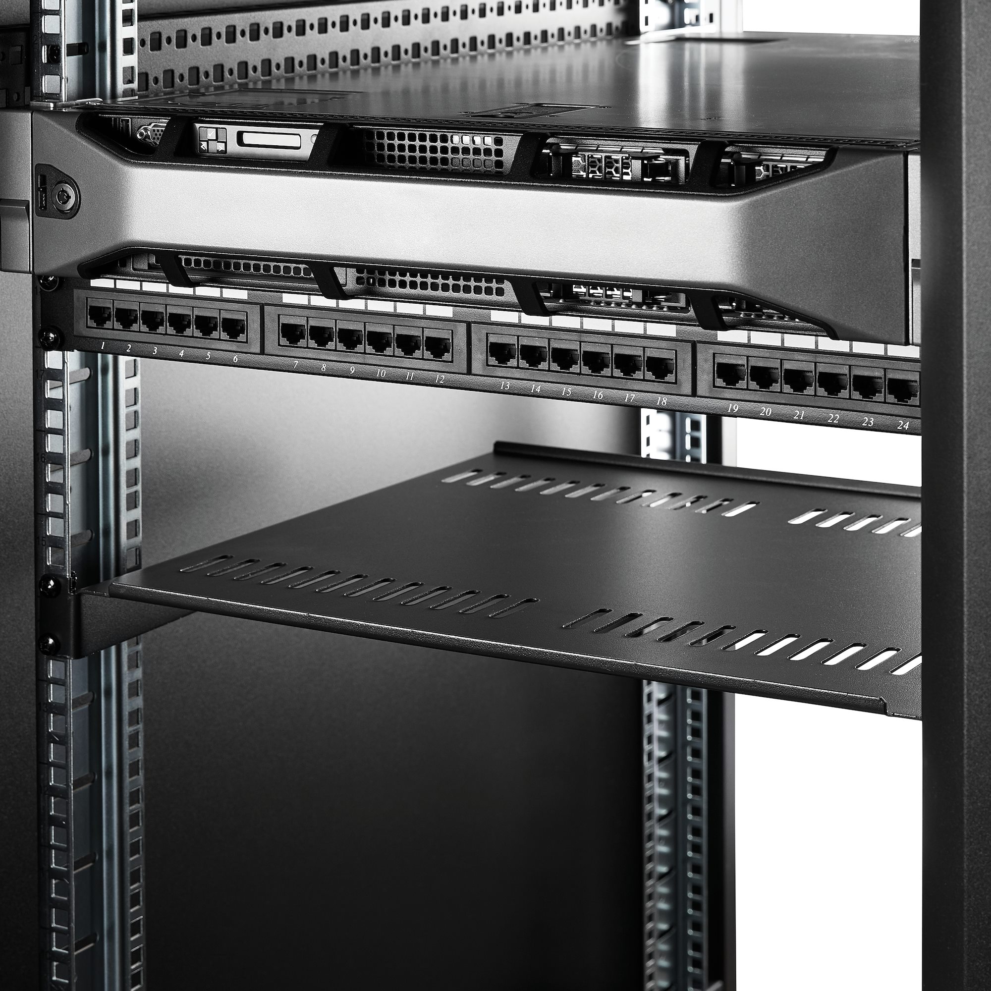 cabshelf116v StarTech.com Black Shelf, 1 U, 20kg Load, 44.1cm x 401 mm