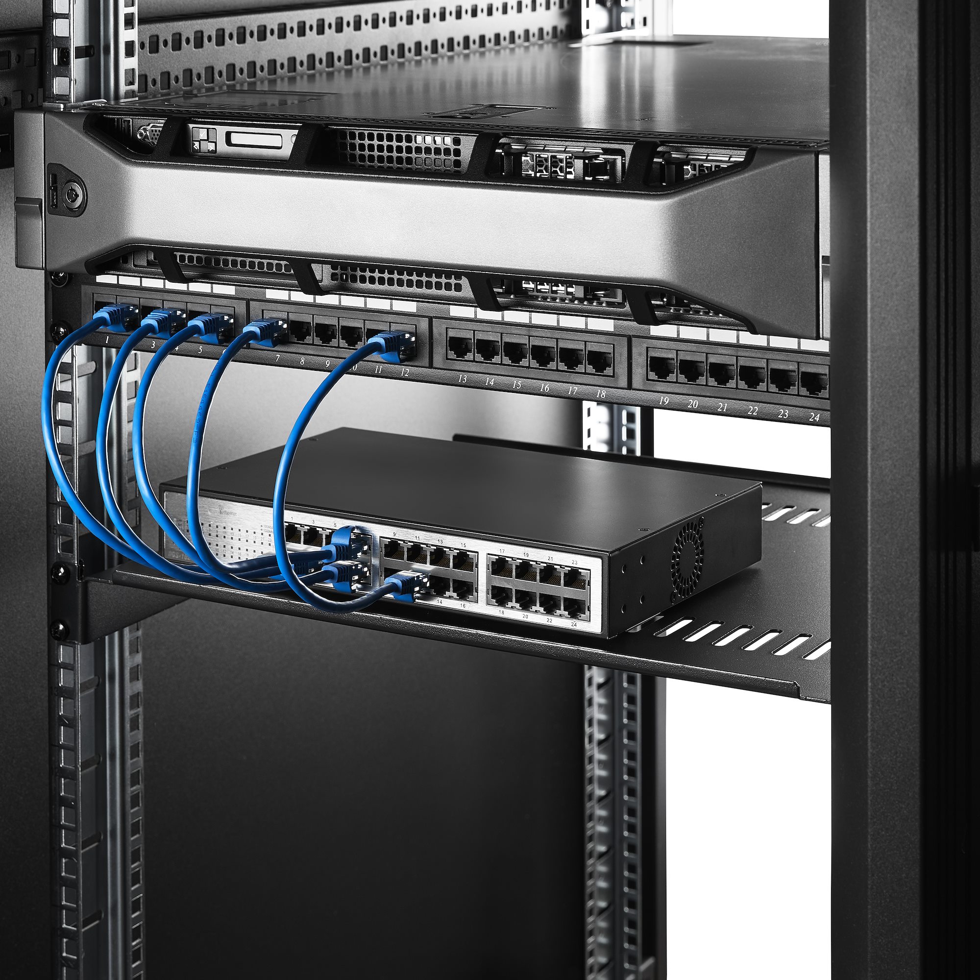 cabshelf116v2pk StarTech.com CABSHELF Series Black Shelf, 1 U, 20kg Load, 483mm x 400 mm