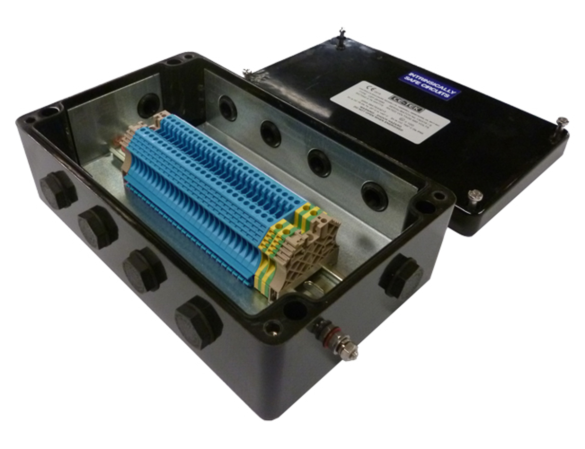 cep261690pai CE-TEK CEP Series Black Glass Reinforced Polyester Junction Box, IP66, 26 Terminals, ATEX, 160 mm, 90mm 260 mm