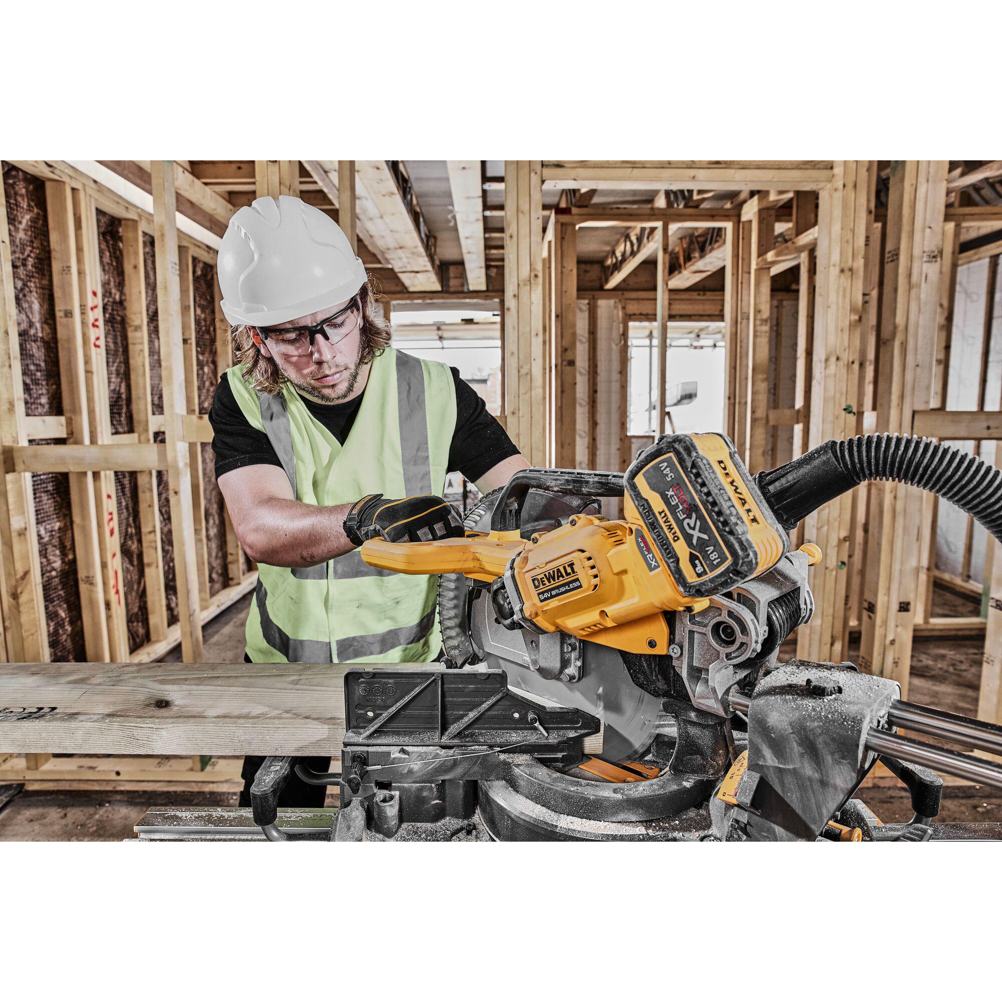 dcs781x2-gb DeWALT FLEXVOLT DCS781 305mm Cordless Mitre Saw, Type G - British 3-Pin