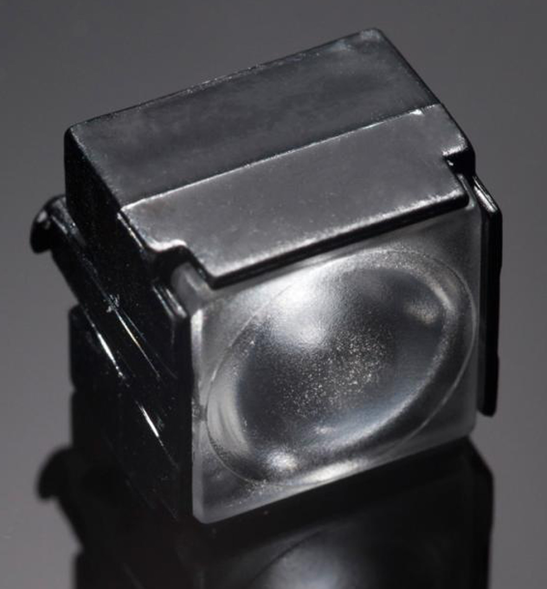 Ledil CP12941_LARISA-M-CLIP16, Larisa Series 1-Way LED Lens 19 to 37 ° Square Beam