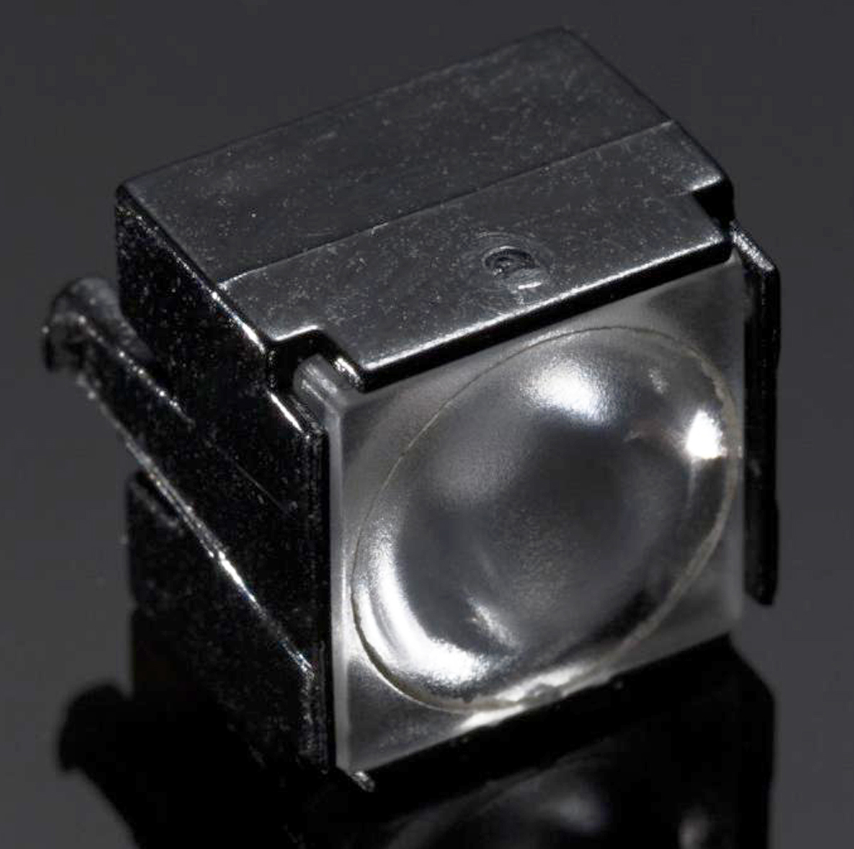 Ledil CP12945_LARISA-W-CLIP16, Larisa Series 1-Way LED Lens 32 to 63 ° Square Beam