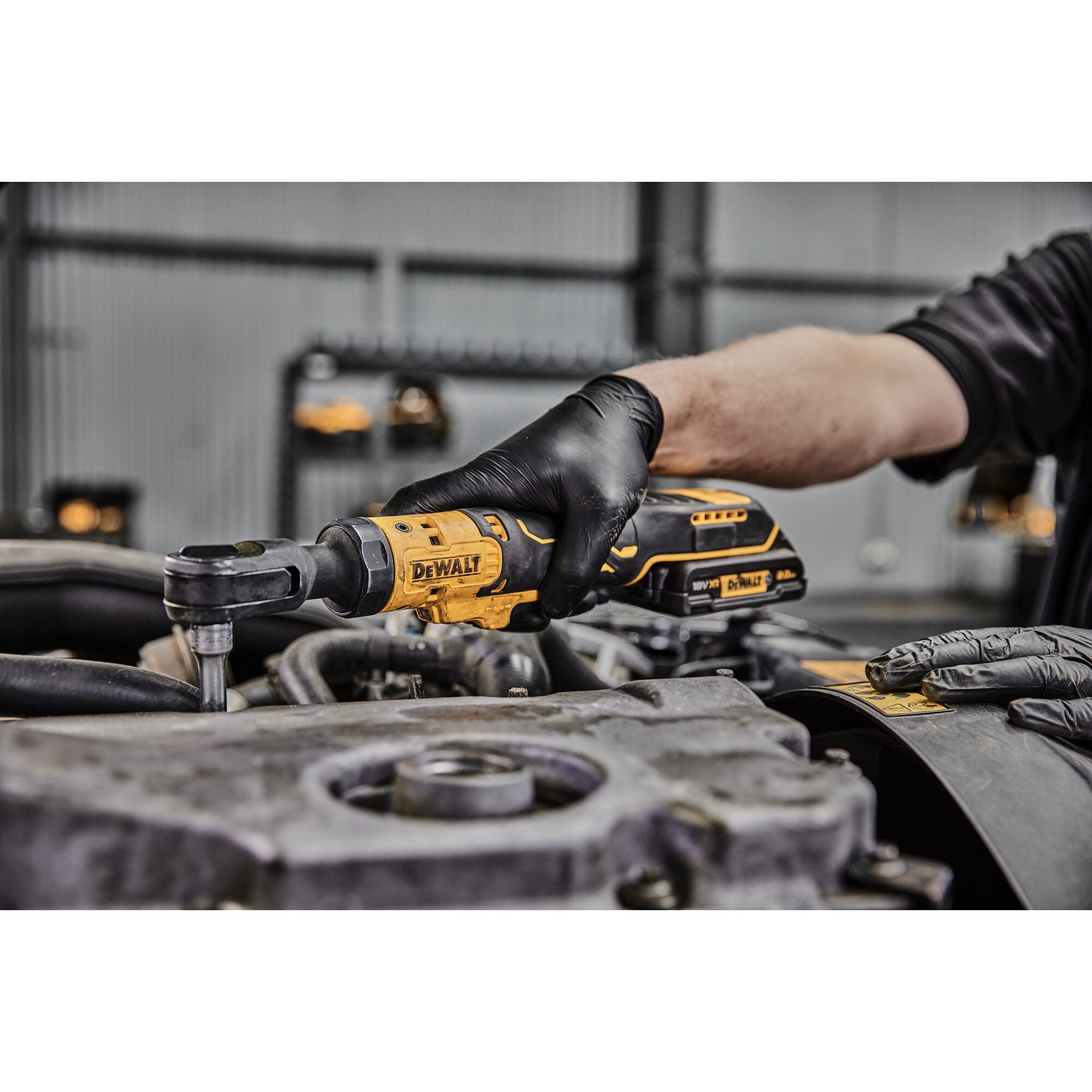 dcf512n-xj DeWALT 1/2 in 18V Body Only Impact Wrench