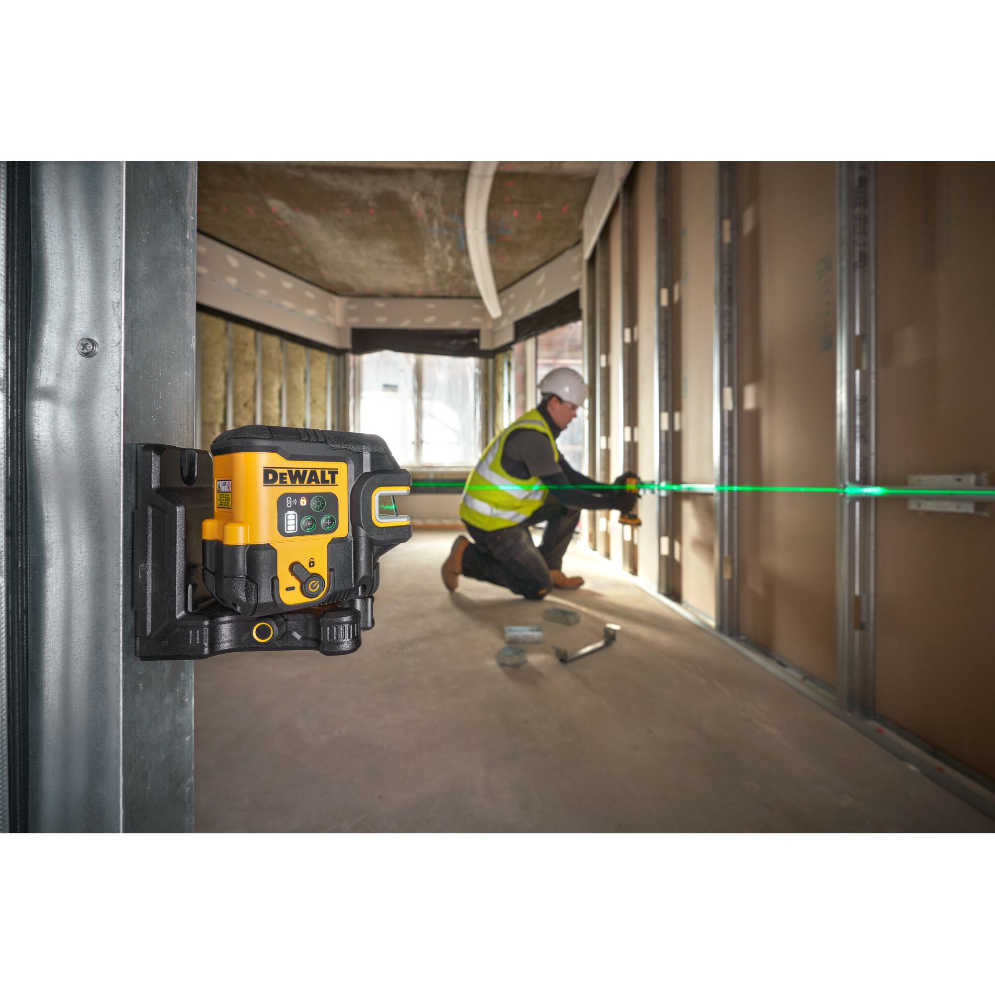 DeWALT DCLE14251GB-XJ DCEL Laser Colour Green Cross Laser Level, 1