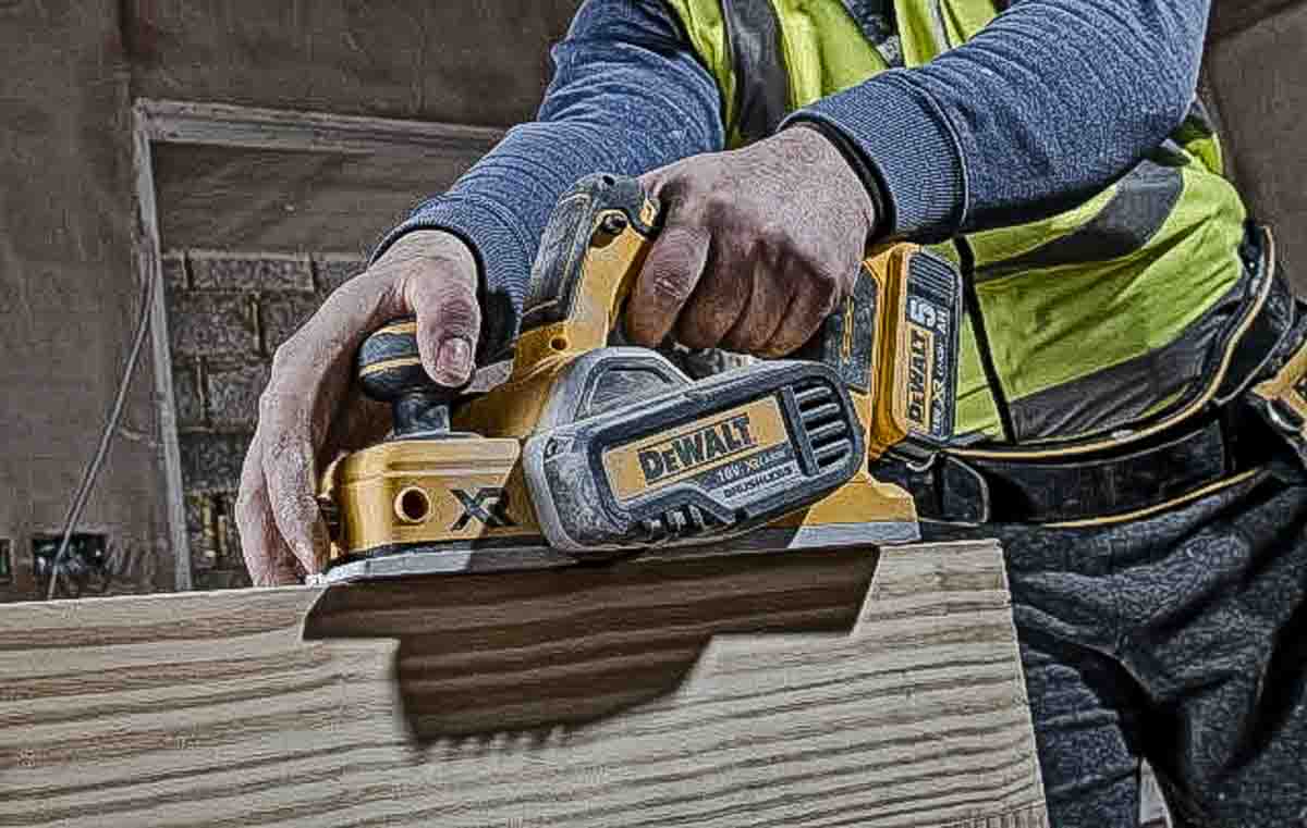dcp580n-xj DeWALT DCP580N-XJ Cordless Planer Brushless