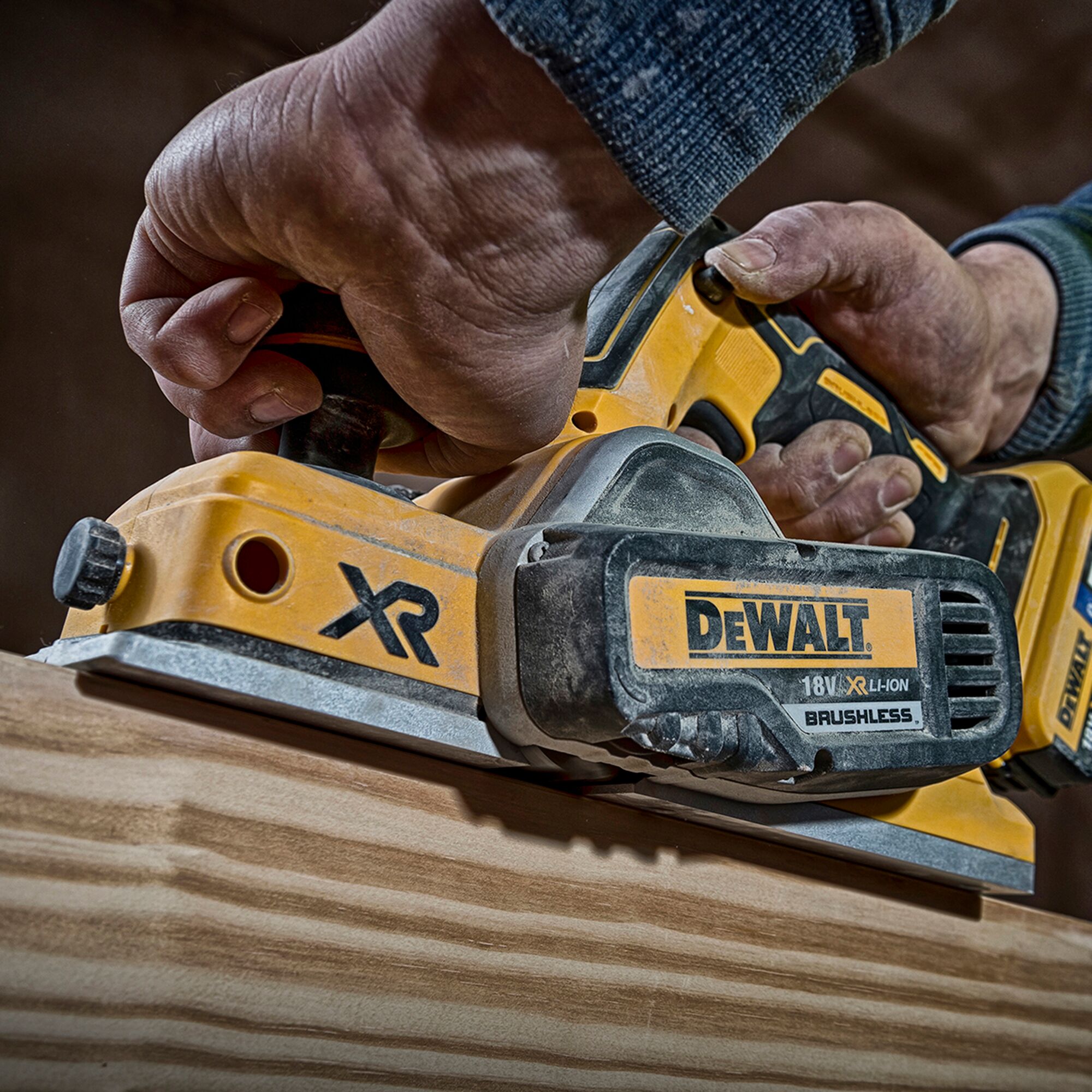 DeWALT DCP580P2-QW Cordless 340 W Planer Brushless