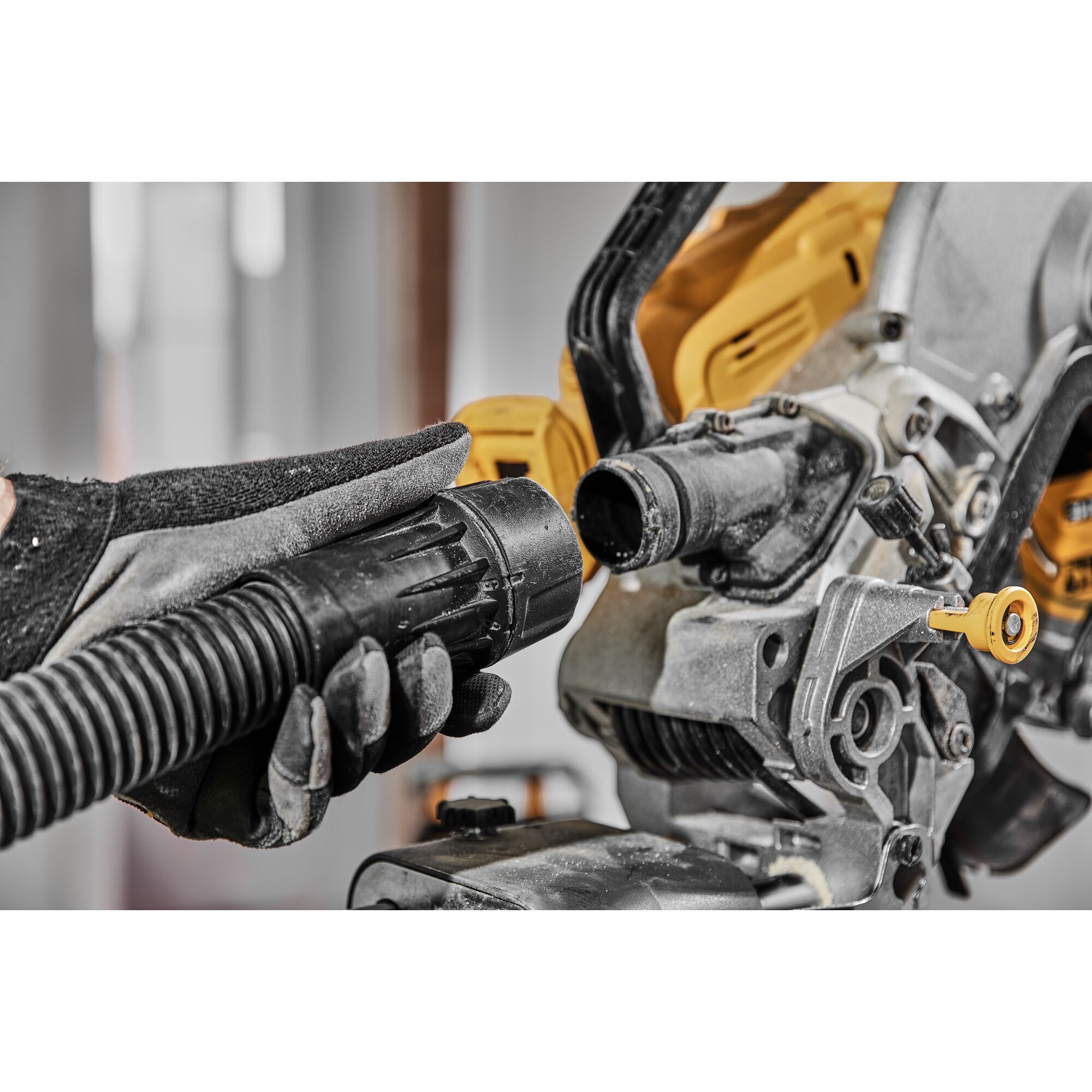 dcs781n-xj DeWALT DCS781 305 mm 3800rpm