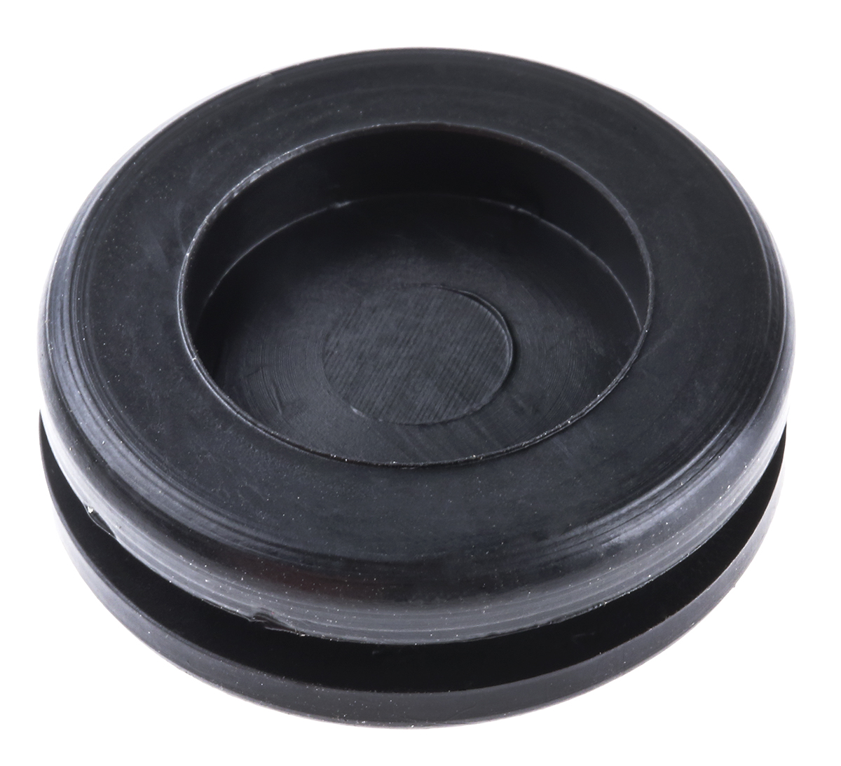 Essentra DG Black Polyvinyl Chloride 19 mm Cable Grommet for 15.5 mm Cable Dia. DG-10134