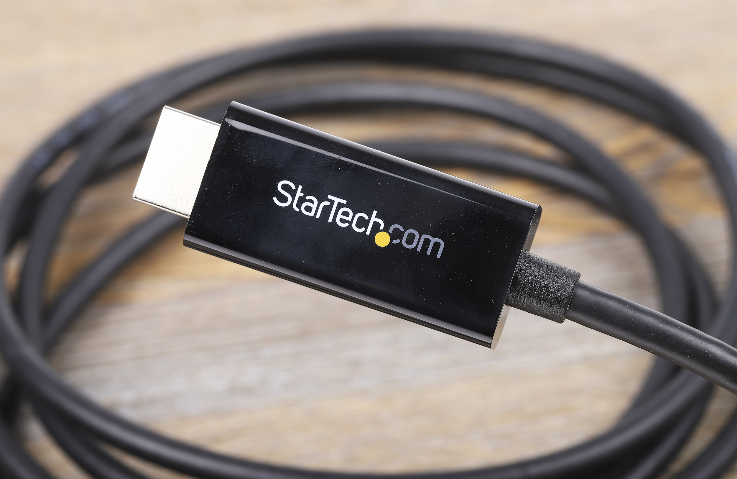 dp2hdmm2mb StarTech.com  1 port DisplayPort to HDMI  Adapter 2 m Length 3840 x 2160 pixel Maximum Resolution