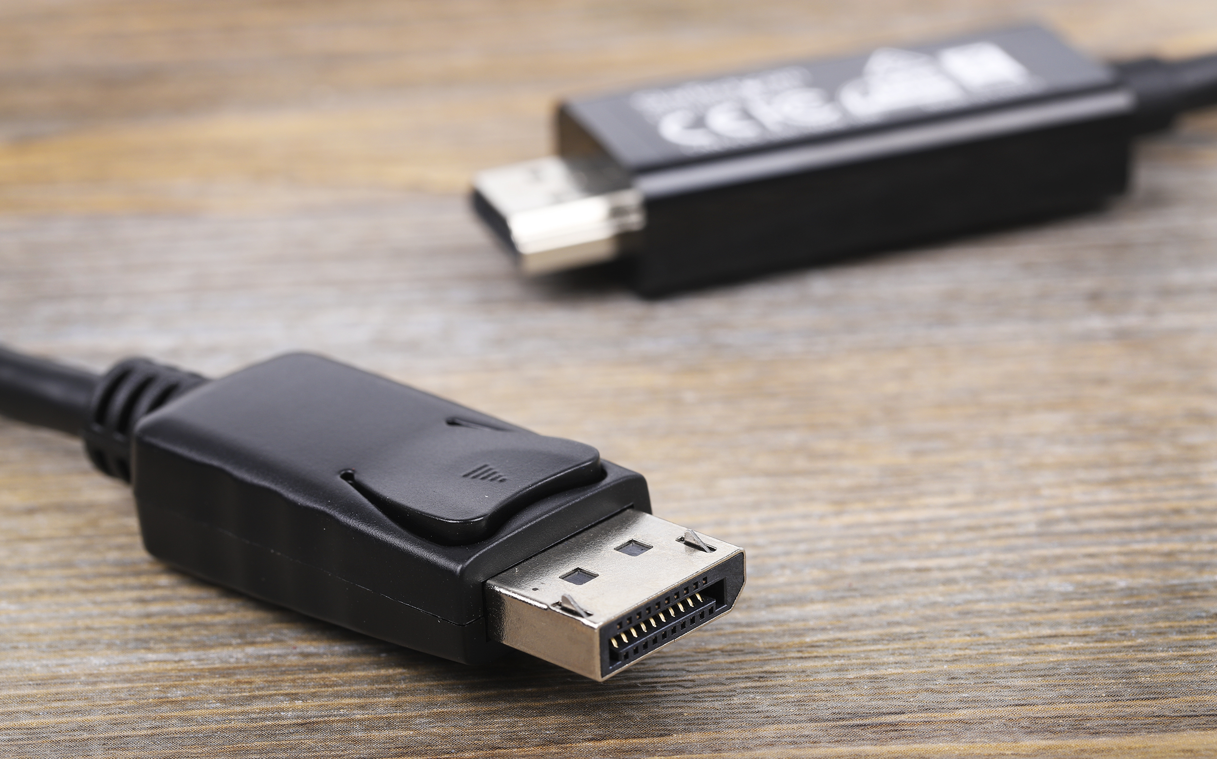 dp2hdmm2mb StarTech.com  1 port DisplayPort to HDMI  Adapter 2 m Length 3840 x 2160 pixel Maximum Resolution