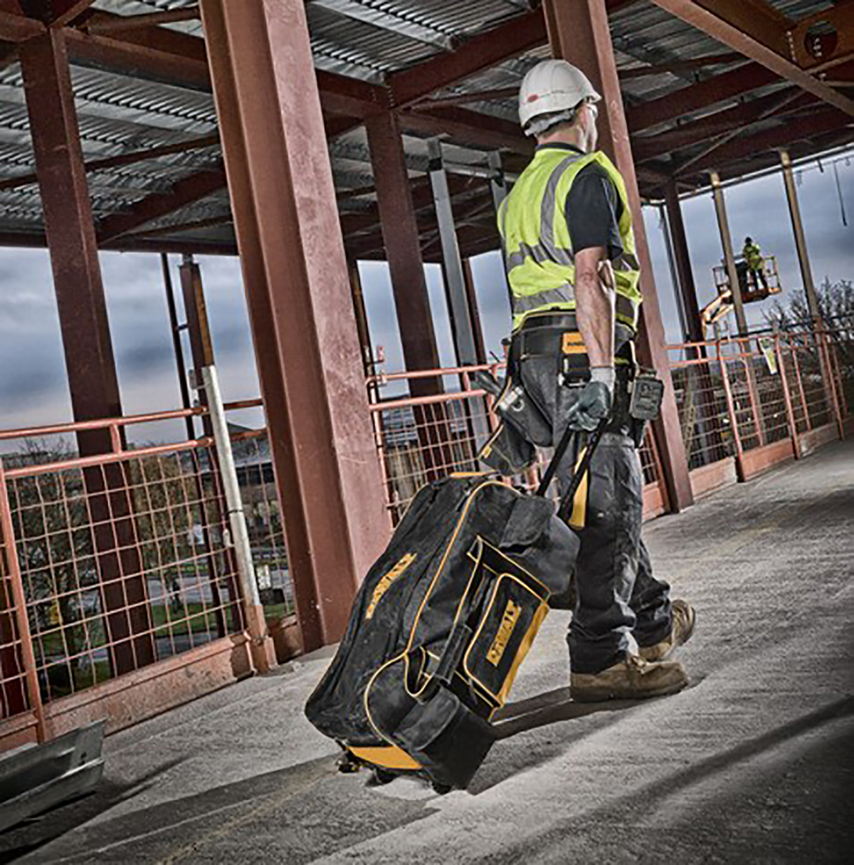 dwst1-79210 DeWALT Fabric Wheeled Bag with Shoulder Strap 699 mm x 305mm x 318 mm