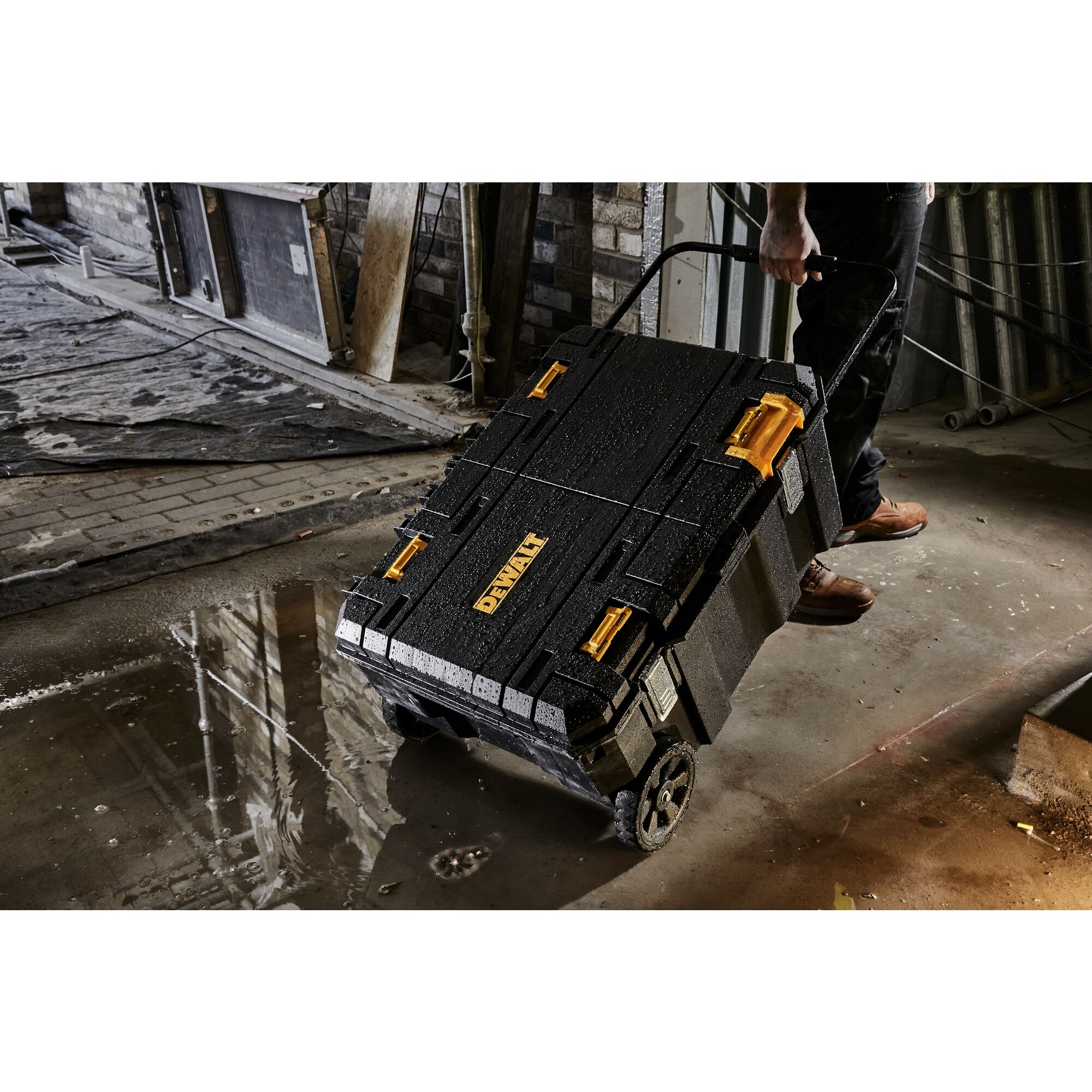 dwst17871-1 DeWALT Wheeled Tool Chest, Polypropylene