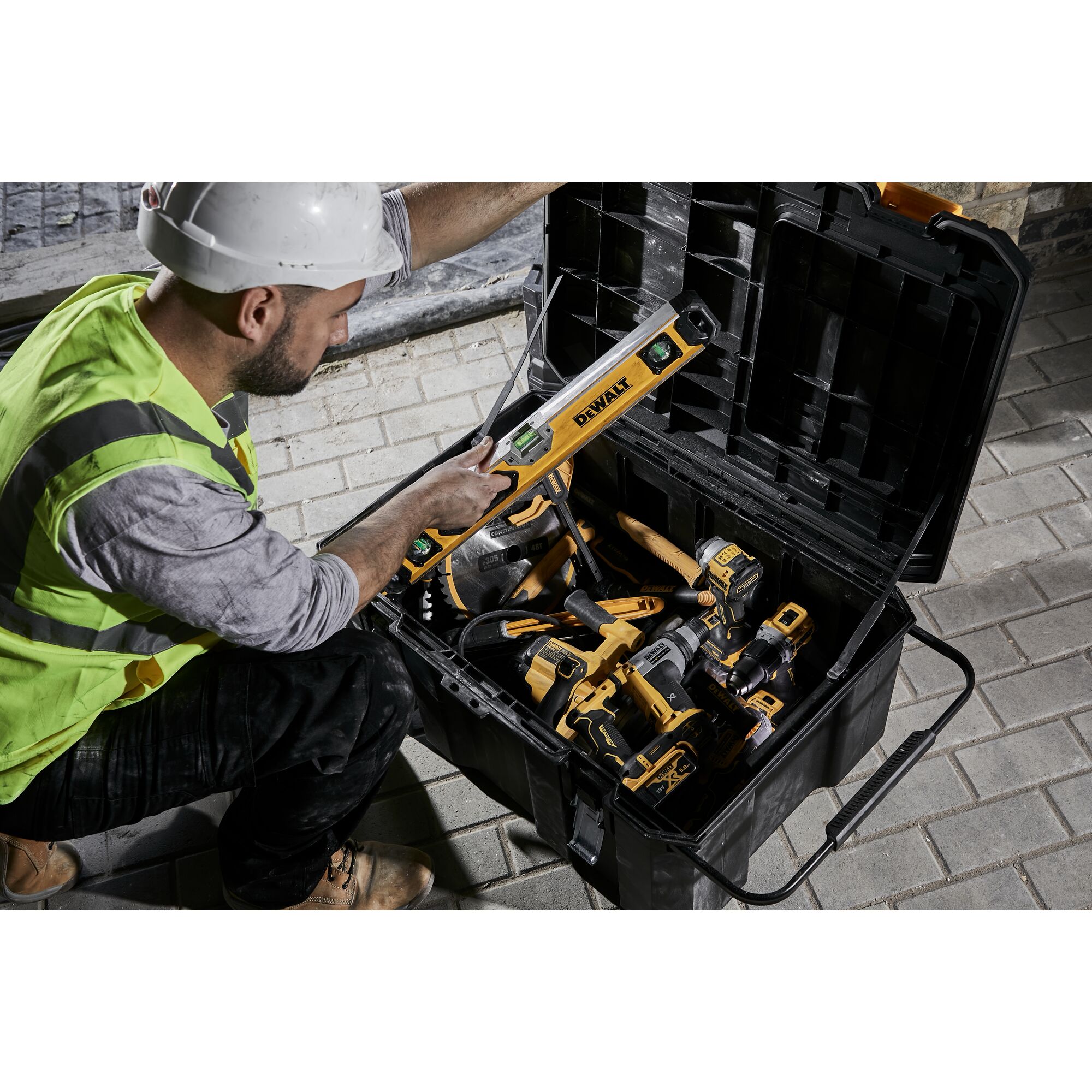 dwst17871-1 DeWALT Wheeled Tool Chest, Polypropylene