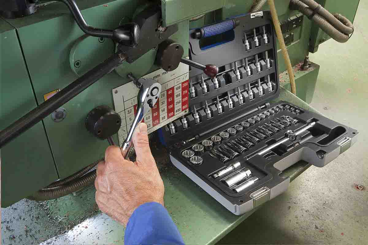 e031806 Expert by Facom 61-Piece 3/8 in 12 Point, Hexagon, Screwdriver bit Socket Set