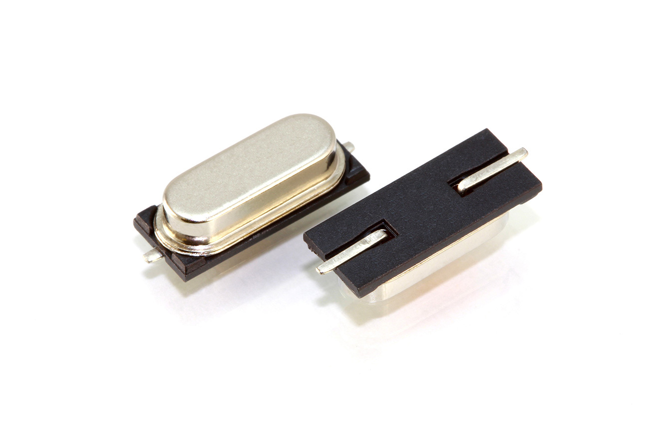 Ecliptek 3.6864 MHz Crystal Unit 30 ppm Tape & Reel 3.2 mm 13.3 mm 4.85mm