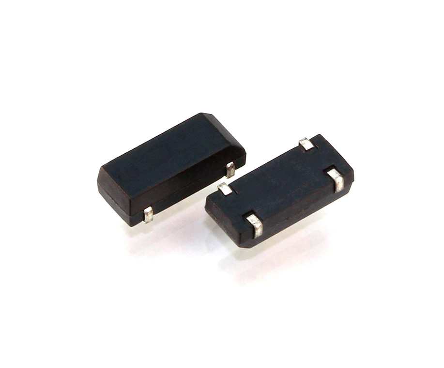 Ecliptek 32.768 MHz Crystal Unit 20 ppm Tape & Reel 4-Pin 2.5 mm 3.7 mm 7.9mm
