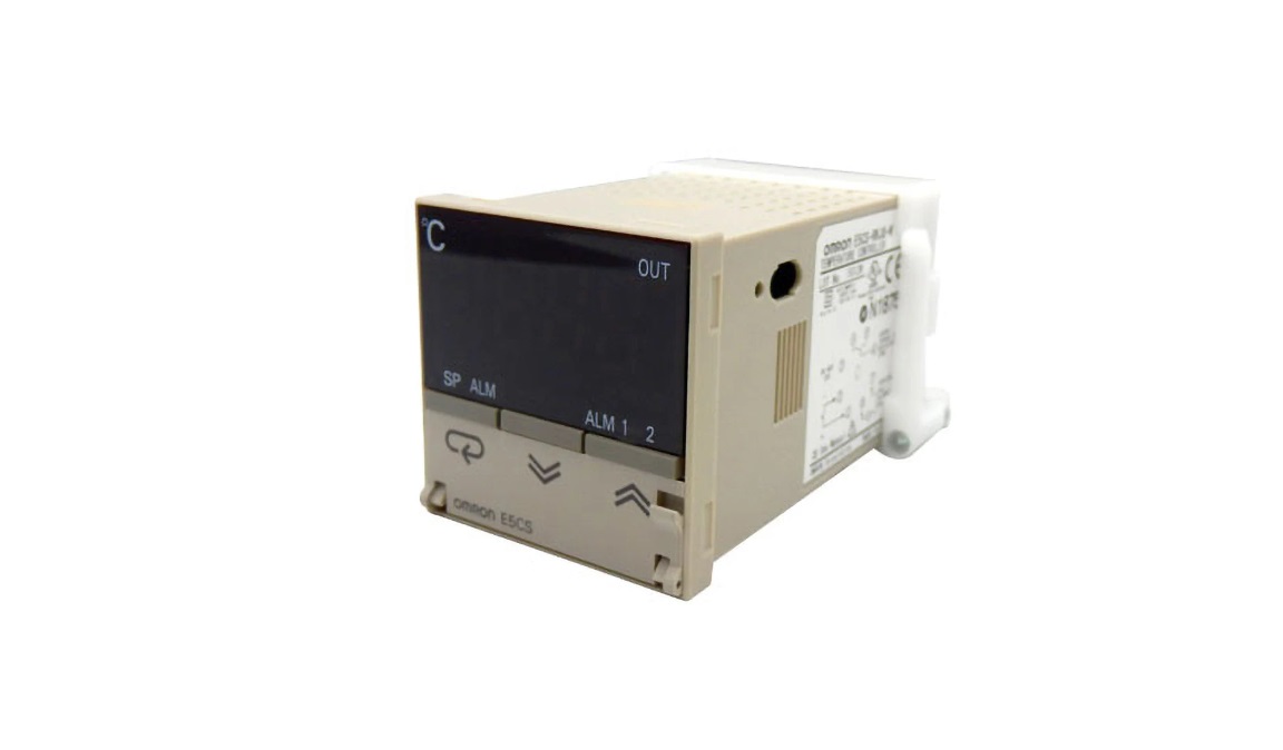 Omron E5CS DIN Rail Temperature Control Module 1 Input, 1 Output Relay 240V ac OFF, ON