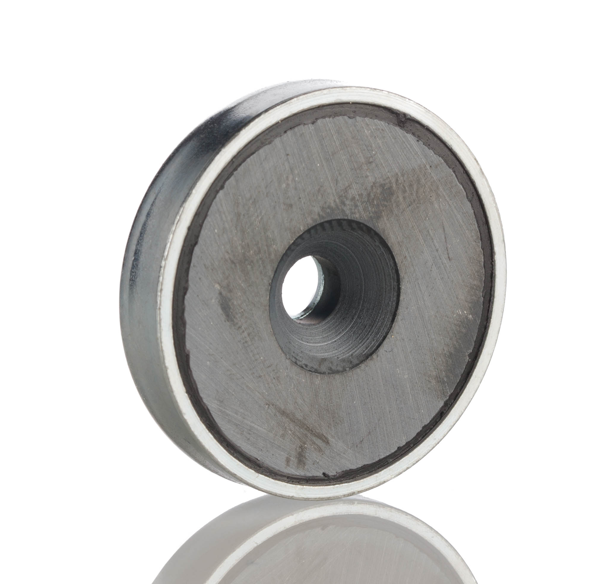 e877 Eclipse Pot Magnet 32 mm Hole, 3.6 kg Pull 7 mm
