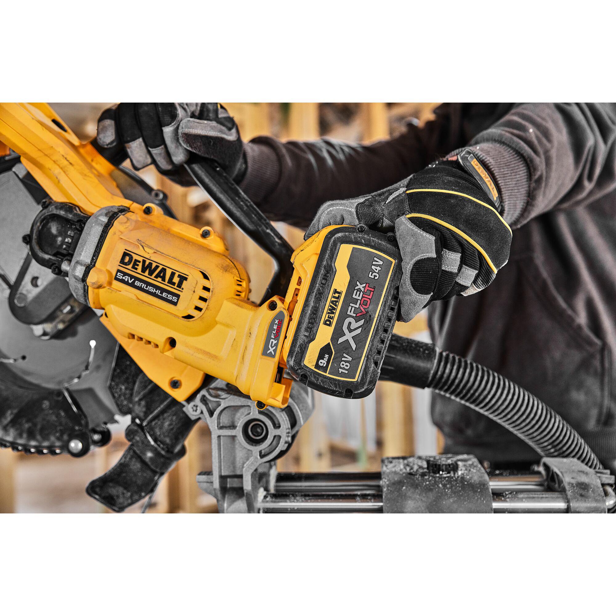 dcs781x2-gb DeWALT FLEXVOLT DCS781 305mm Cordless Mitre Saw, Type G - British 3-Pin