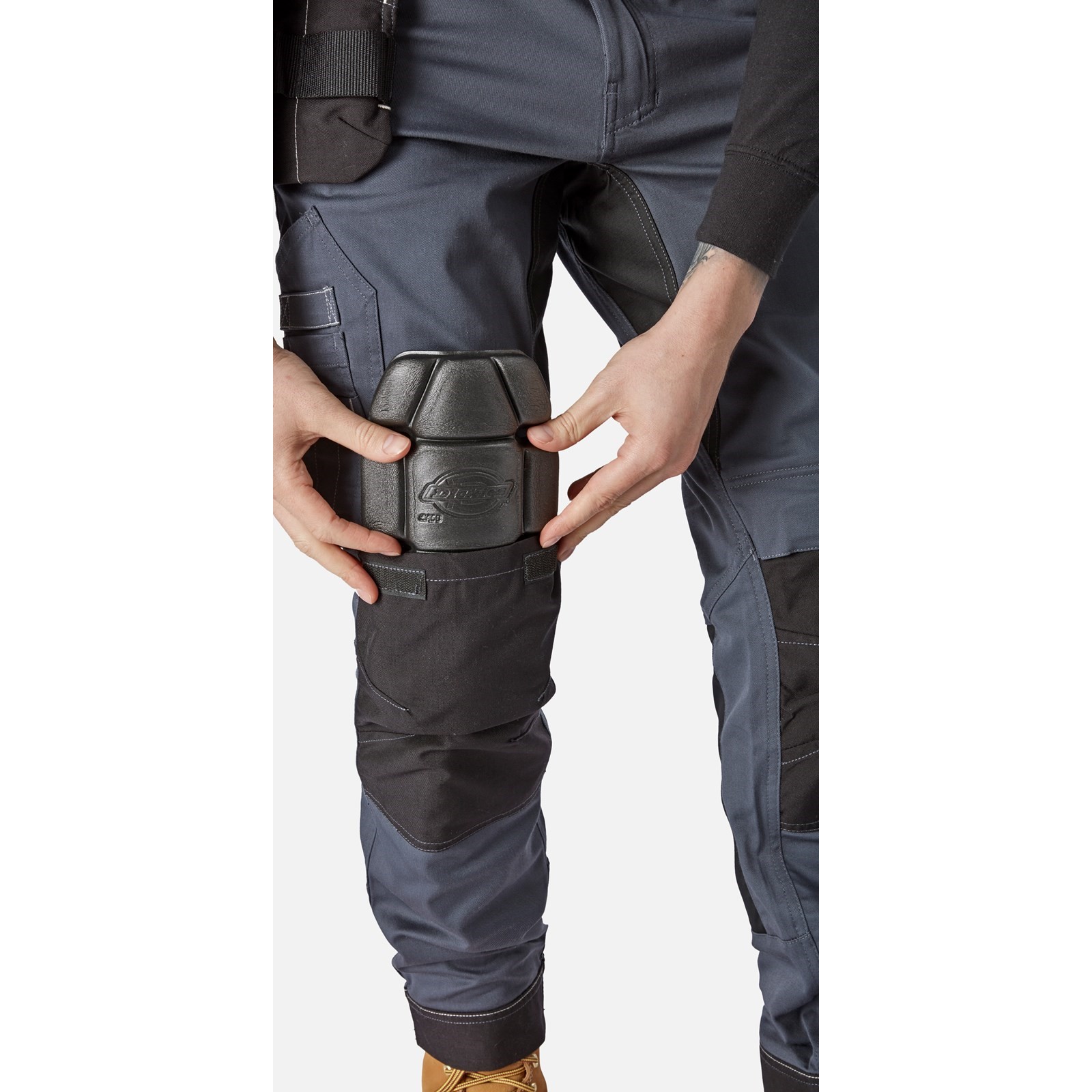 dk0a4xswc661 Dickies Universal FLEX Men's Grey Polyester, Elastane, Cotton, Size 32R