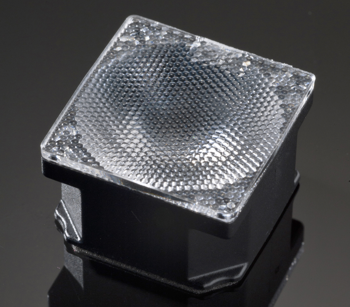 Ledil FA10676_CMC-M, Rose Series 1-Way LED Lens 30 ° Medium Angle Beam