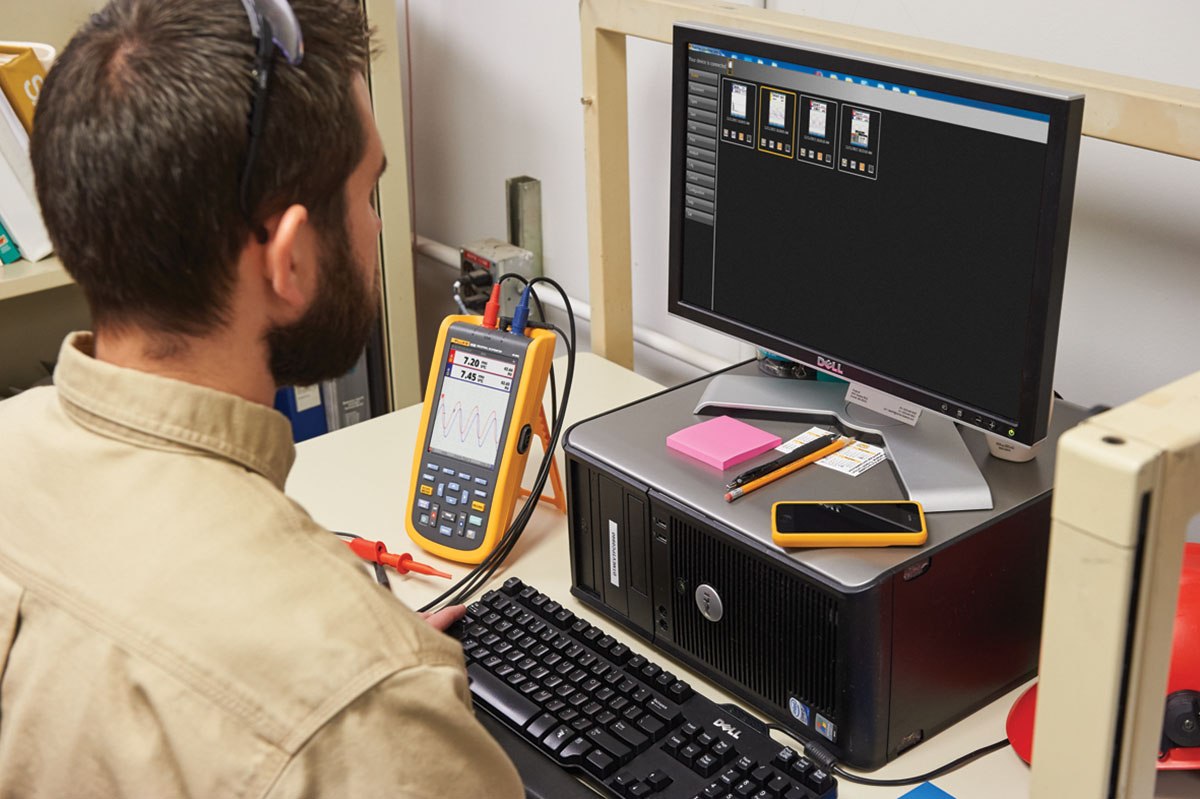 fluke-124bint Fluke 120B Series, 40 MHz Handheld Oscilloscope, 2 Channels