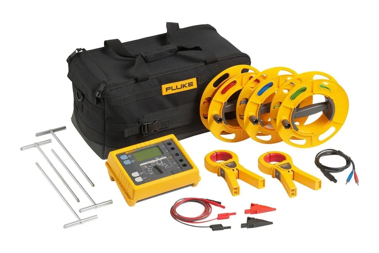 Fluke 1625 Earth Tester Kit CAT II 300V, RSCAL