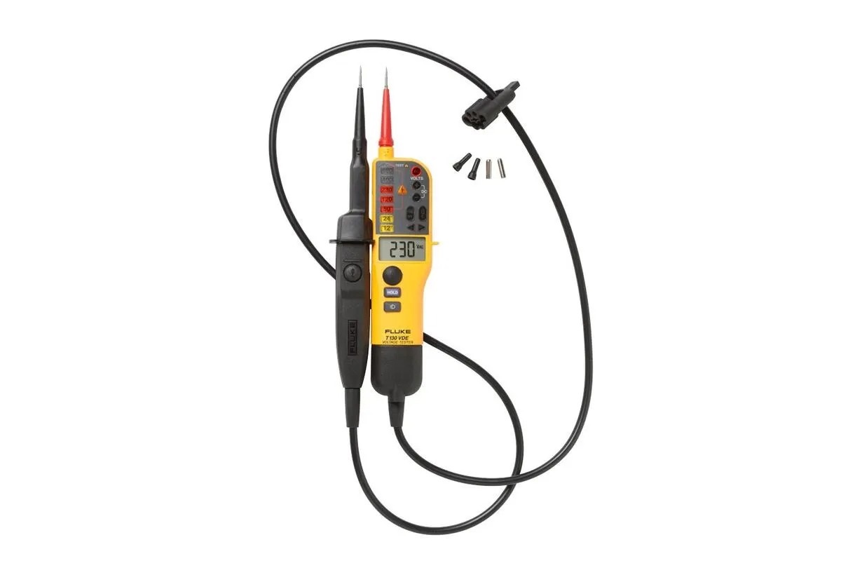 fluke-t130 Fluke T130, LCD Voltage Tester, 690V ac/dc Continuity Check, Battery Powered CAT IV, CAT III, RSCAL, FLUKE T130