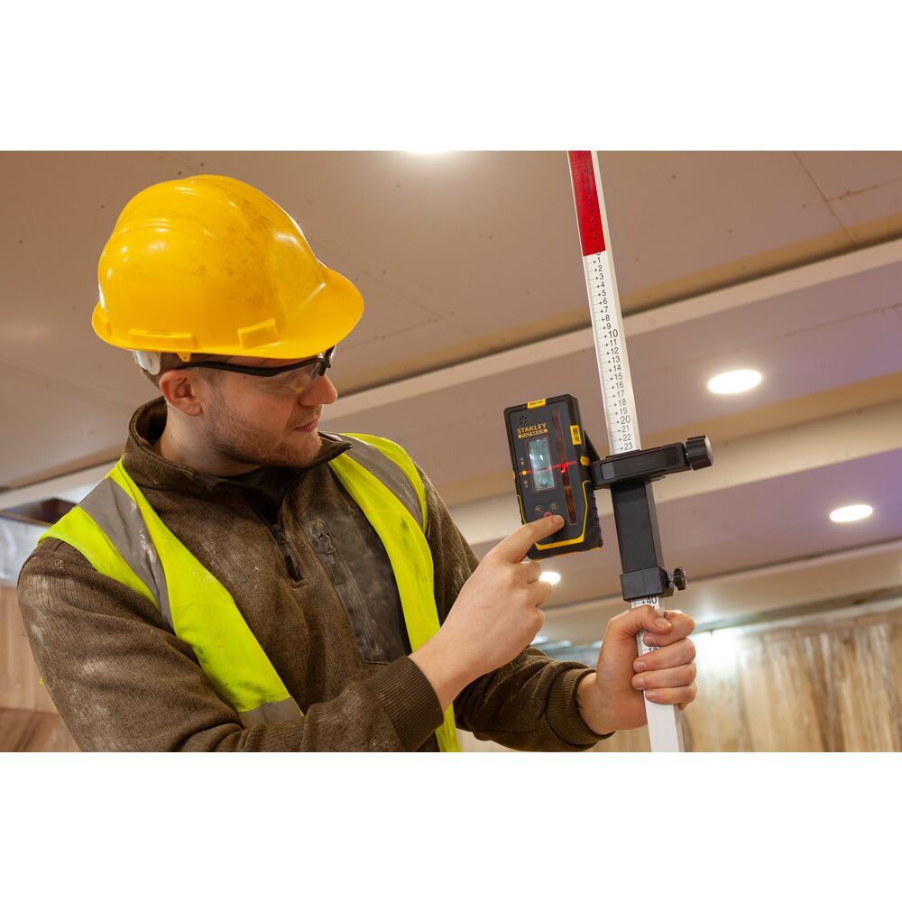 fmht77652-0 DeWALT FMHT77652-0 Laser Measure, 0.20/50 μm Range, ±1.5 (10 m) mm Accuracy