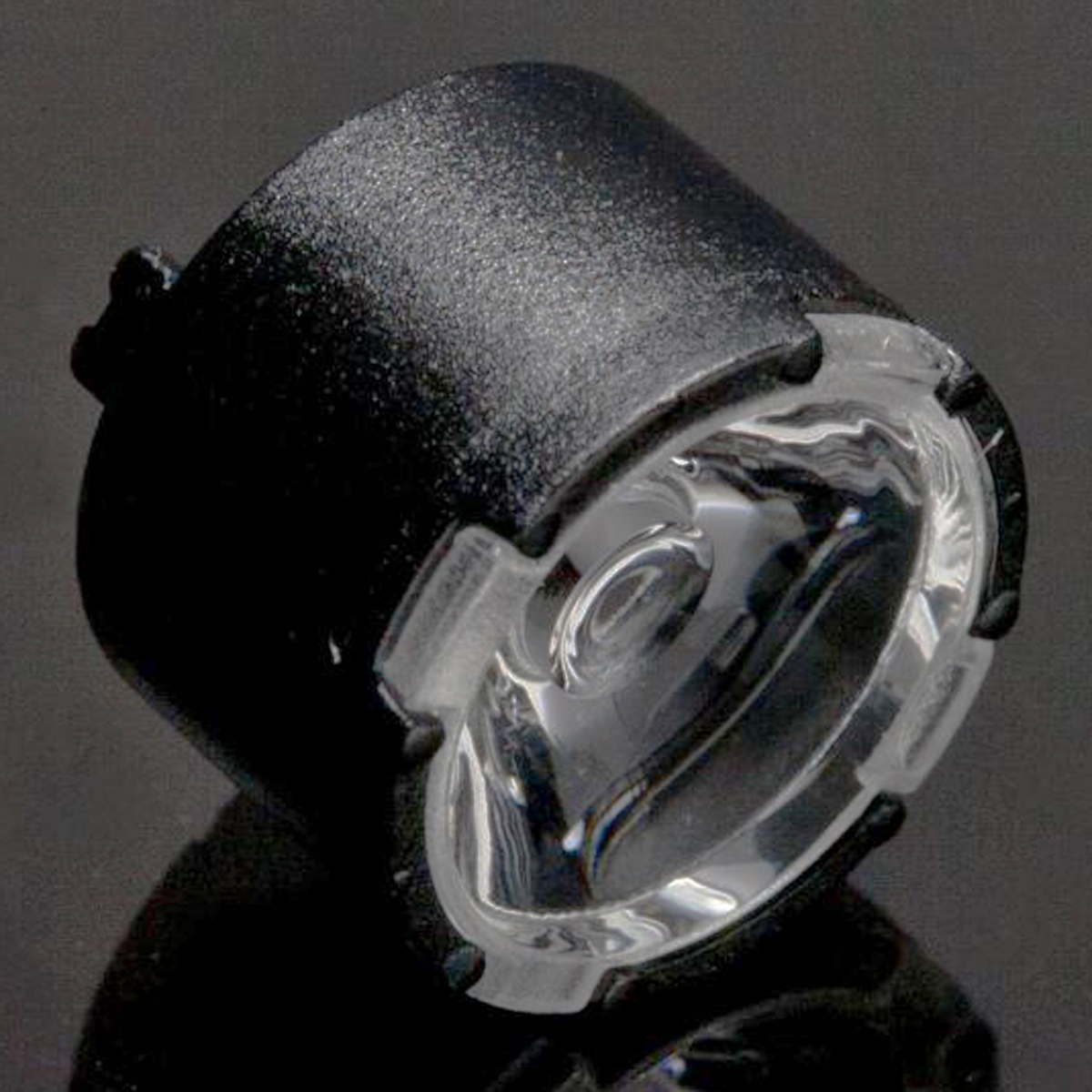 Ledil FP13030_LISA2-M-CLIP, Lisa2 Series Lens Assembly 28 ° Medium Angle Beam