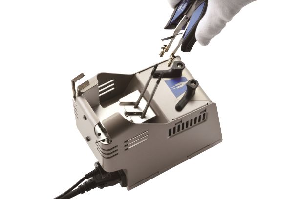 ft802-22 Hakko FT-802 Series Mains Wire Stripper, 38 AWG, 155 mm Overall