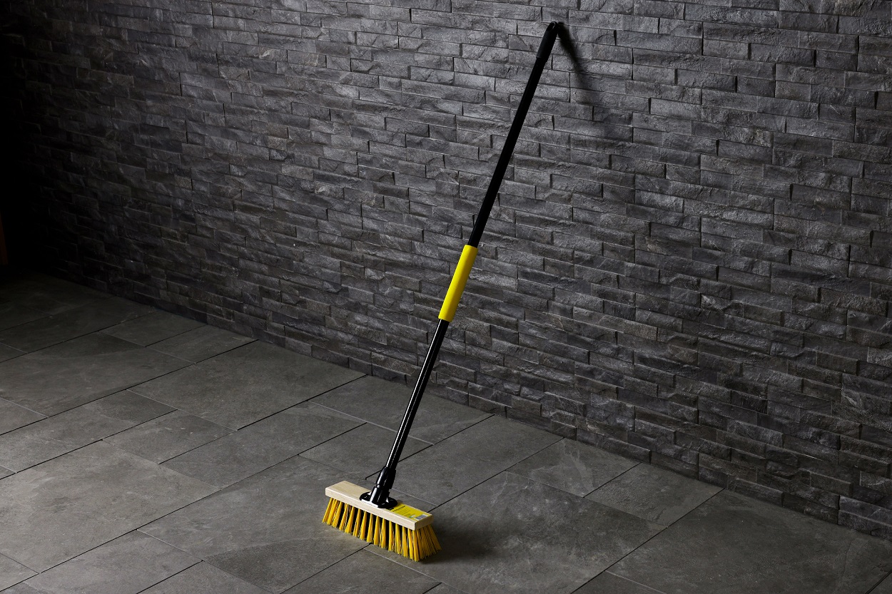 Bulldozer Broom, Dual Colour With Polyvinyl Chloride Bristles for Wet Areas