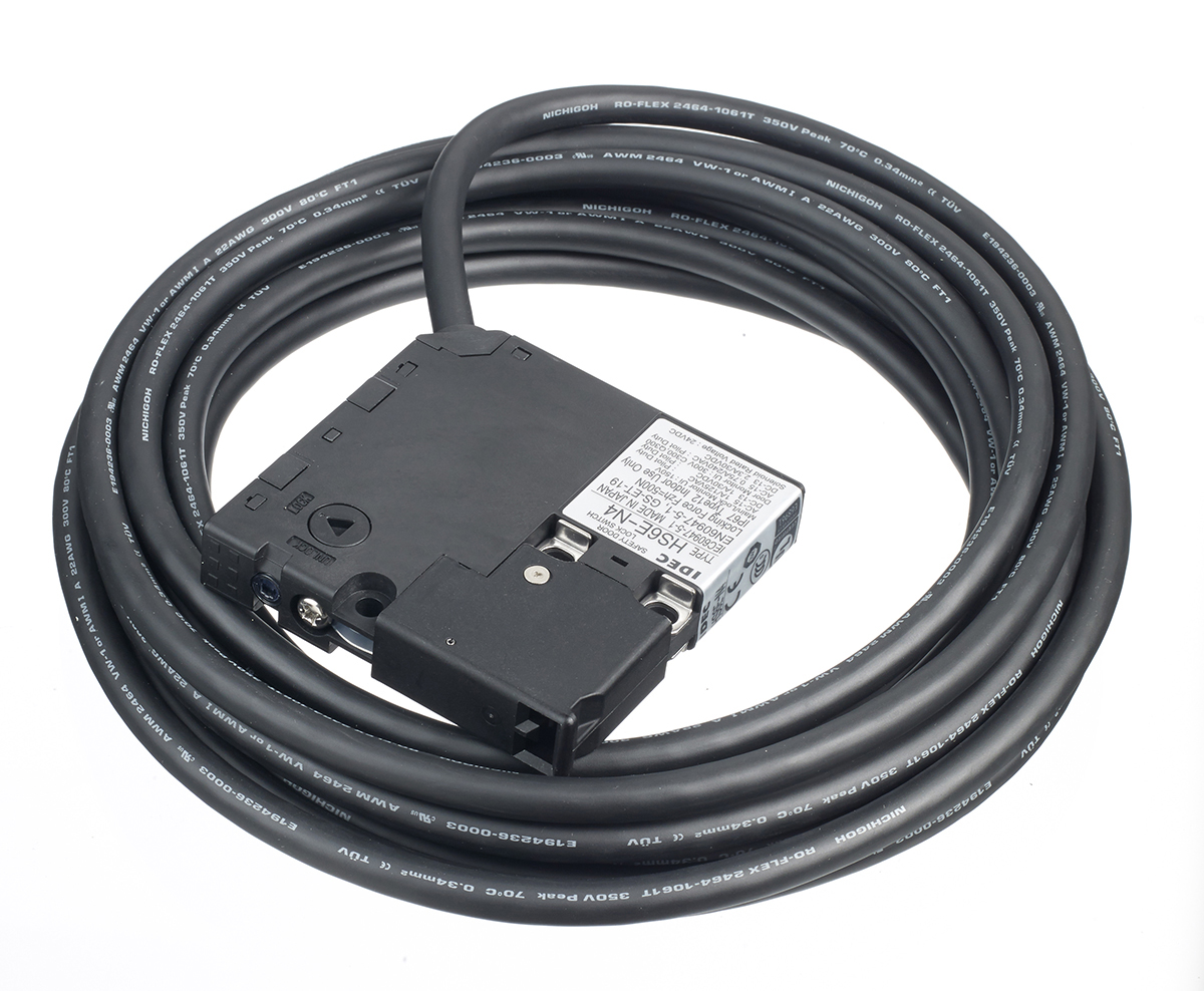 Idec HS6E Safety Interlock Switch, Keyed Actuator Included, Spring Lock