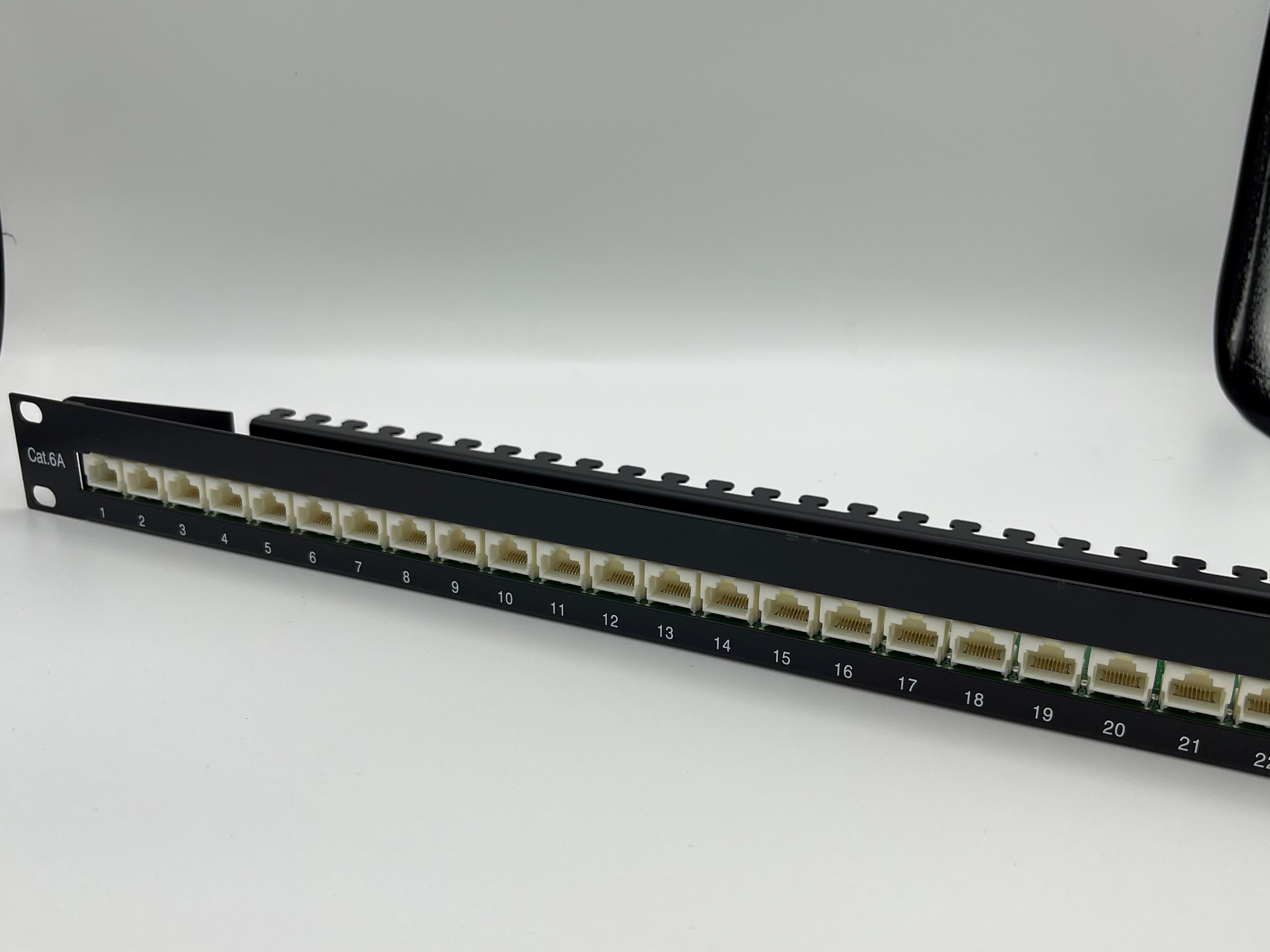 j02023s0051 Telegartner Telegartner Data Series Cat6 24 Port RJ11, RJ12, RJ45 RJ Patch Panel Shielded 1 U Black