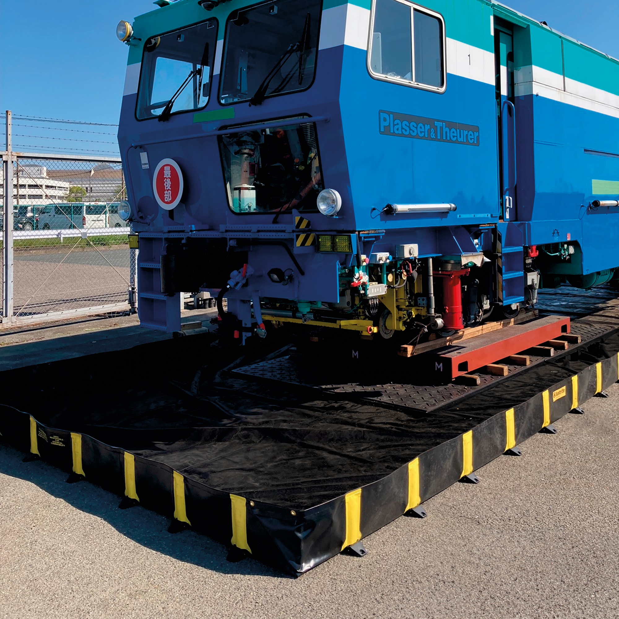 jen28508bl Justrite Spill Control Equipment Flexible Spill Containment Polyvinyl Chloride Coated Fabric 18321 L for Spill Control