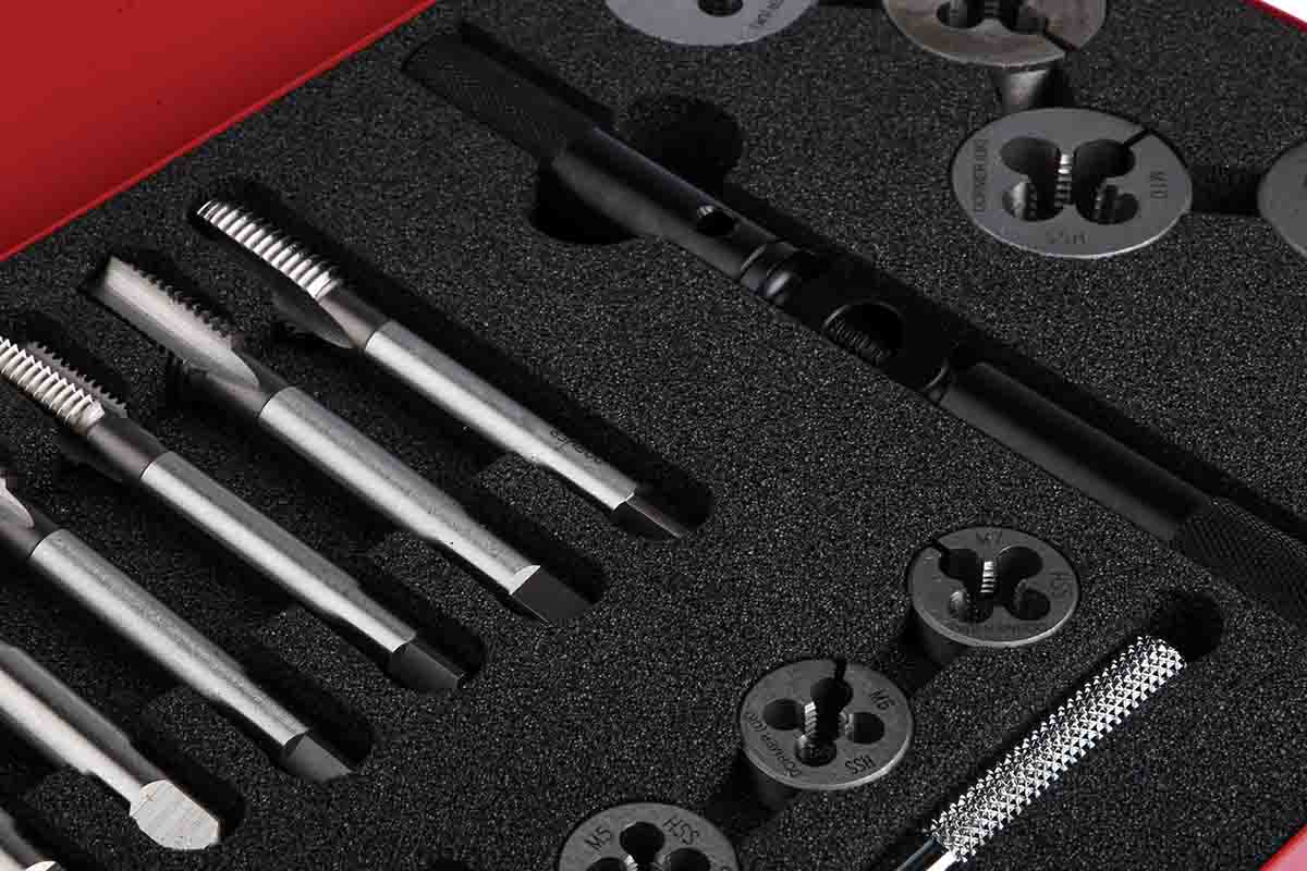 l1204m Dormer 19-Piece HSS Thread Tap & Die Set, M5 - M12 Taps, M5 - M12 Dies