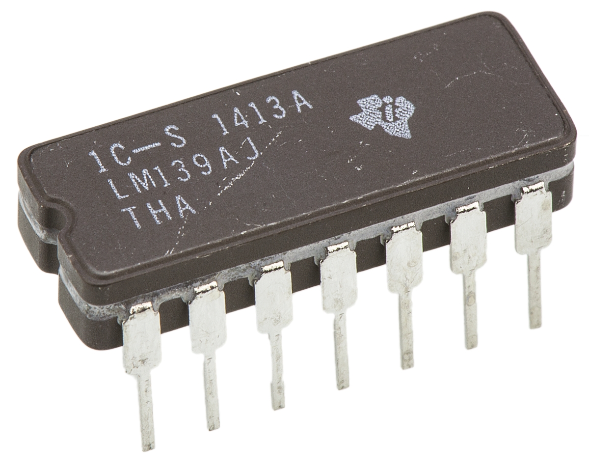 Texas Instruments 4-Channel Comparator Open Drain, Open Collector O/P, 1.3 μs 36 V 2 V 14-Pin CDIP