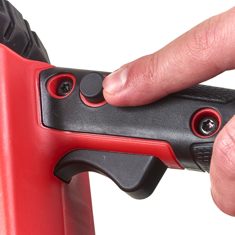 m18fchsc-0 Milwaukee M18 FUEL Battery Chainsaw