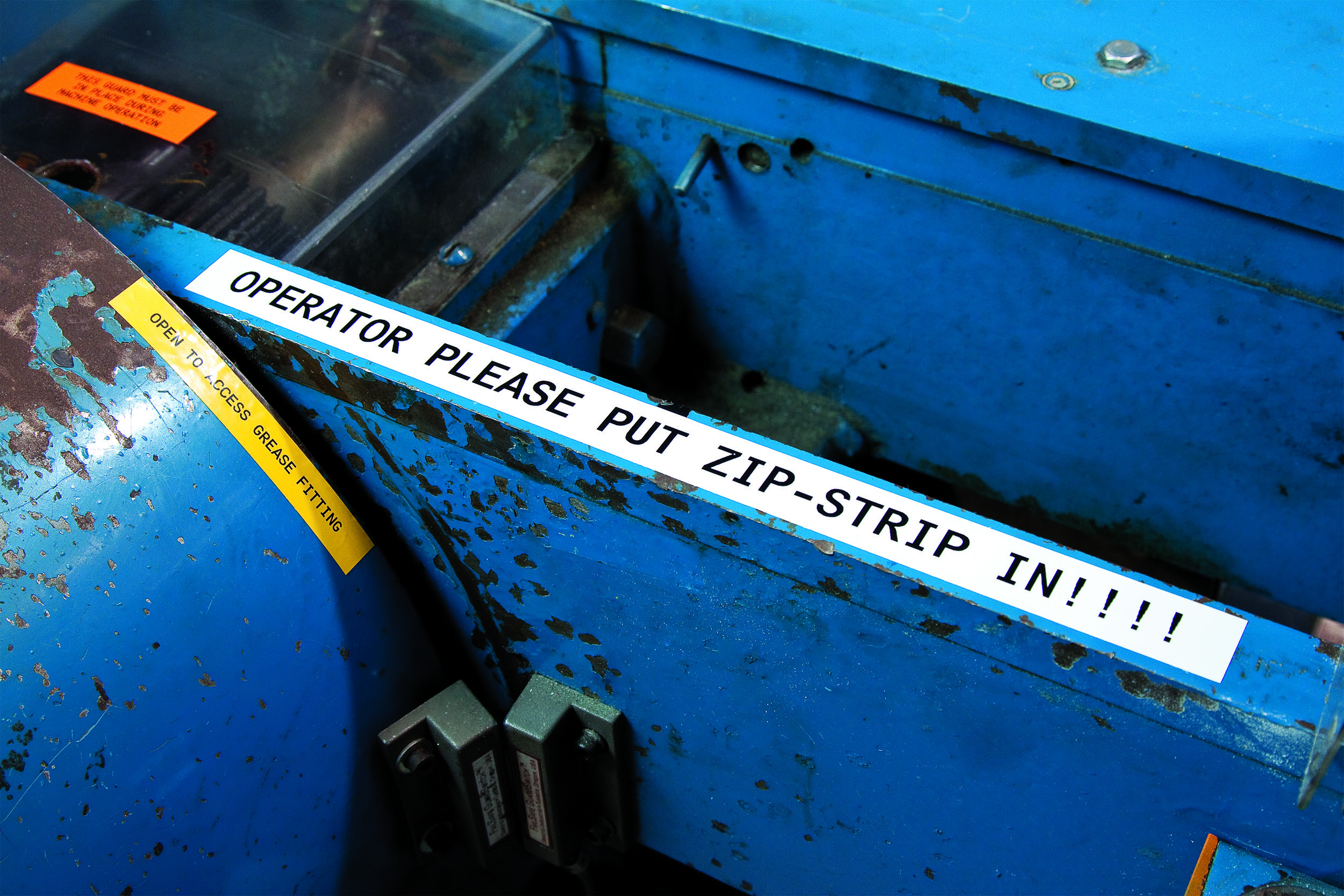 m21-500-488 Brady Black on Black, White Label Printer Tape, 6.4 m Length, 12.7 mm Width, 6.40 m Label Length, 12.7 mm Label Width