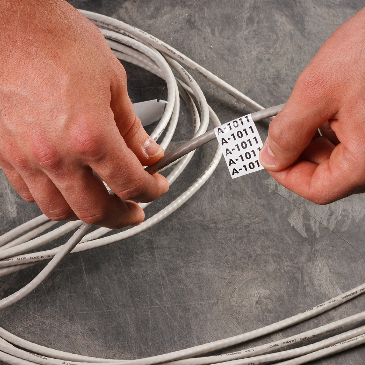 m4-91-498 Brady Black on Black, White Label, 38.1 mm Length, 25.4 mm Width, 38.1 mm Label Length, 25.4 mm Label Width