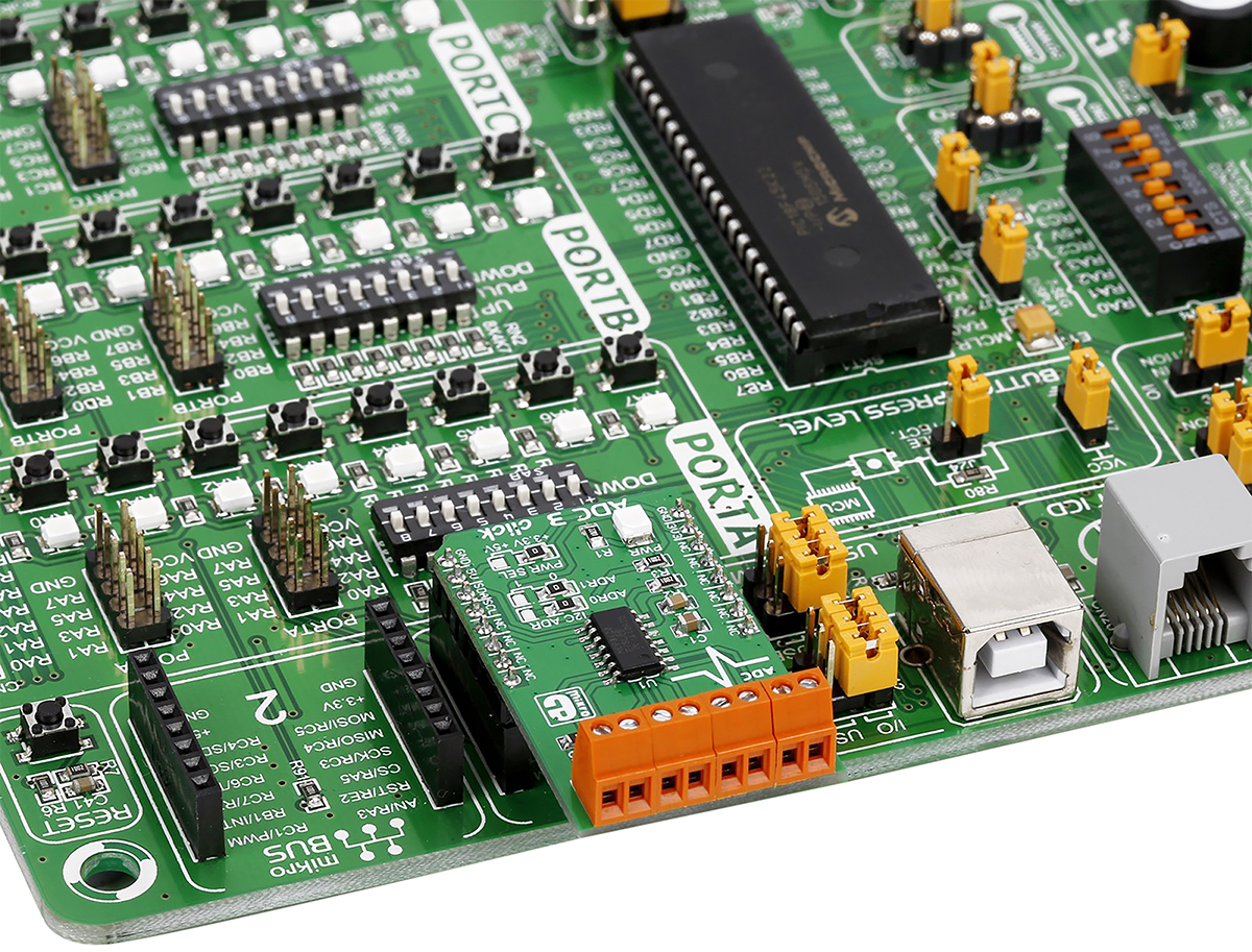 mikroe-1894 MikroElektronika MIKROE-1894 ADC3 Click MikroBus Click Board Signal Conversion Development Kit