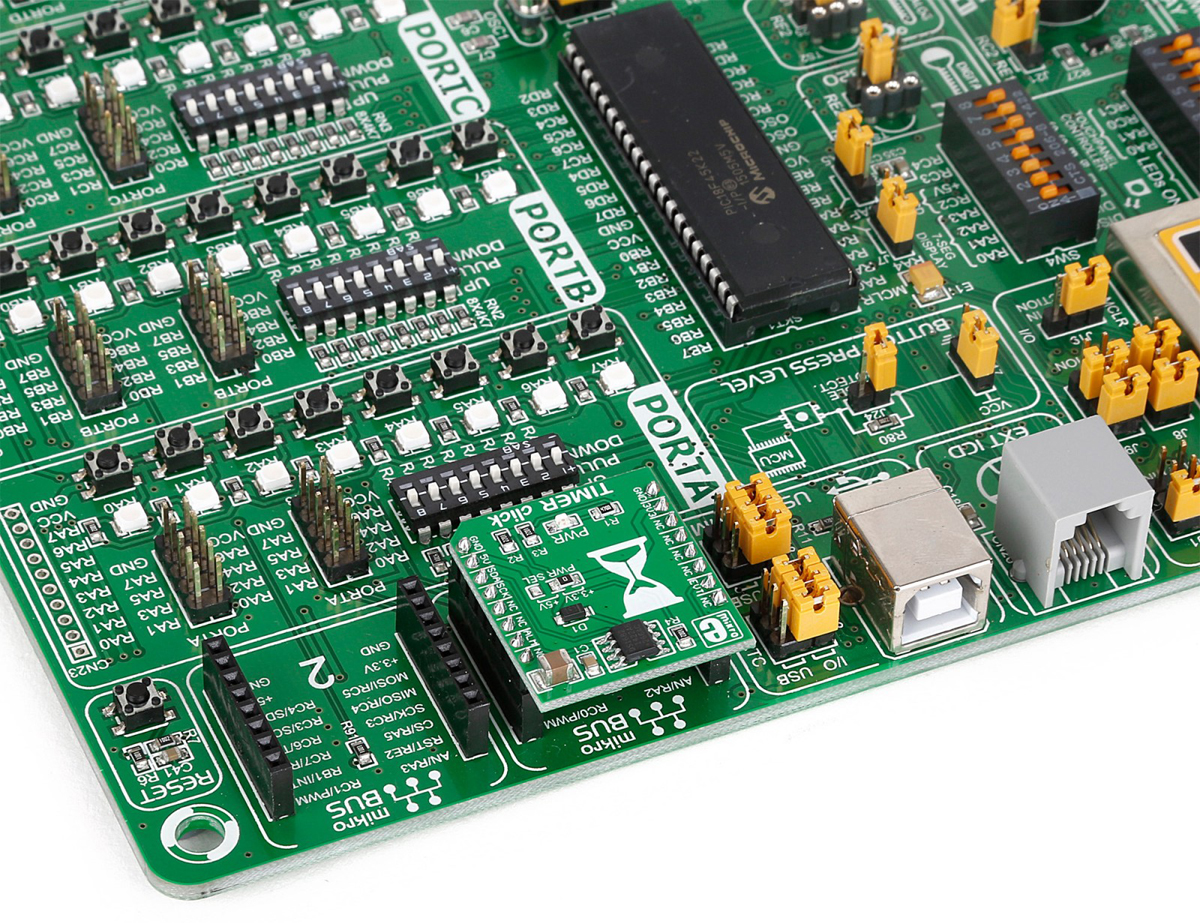 mikroe-2333 MikroElektronika MIKROE-2333 Elapsed Time Counter MikroBus Click Board for DS1682