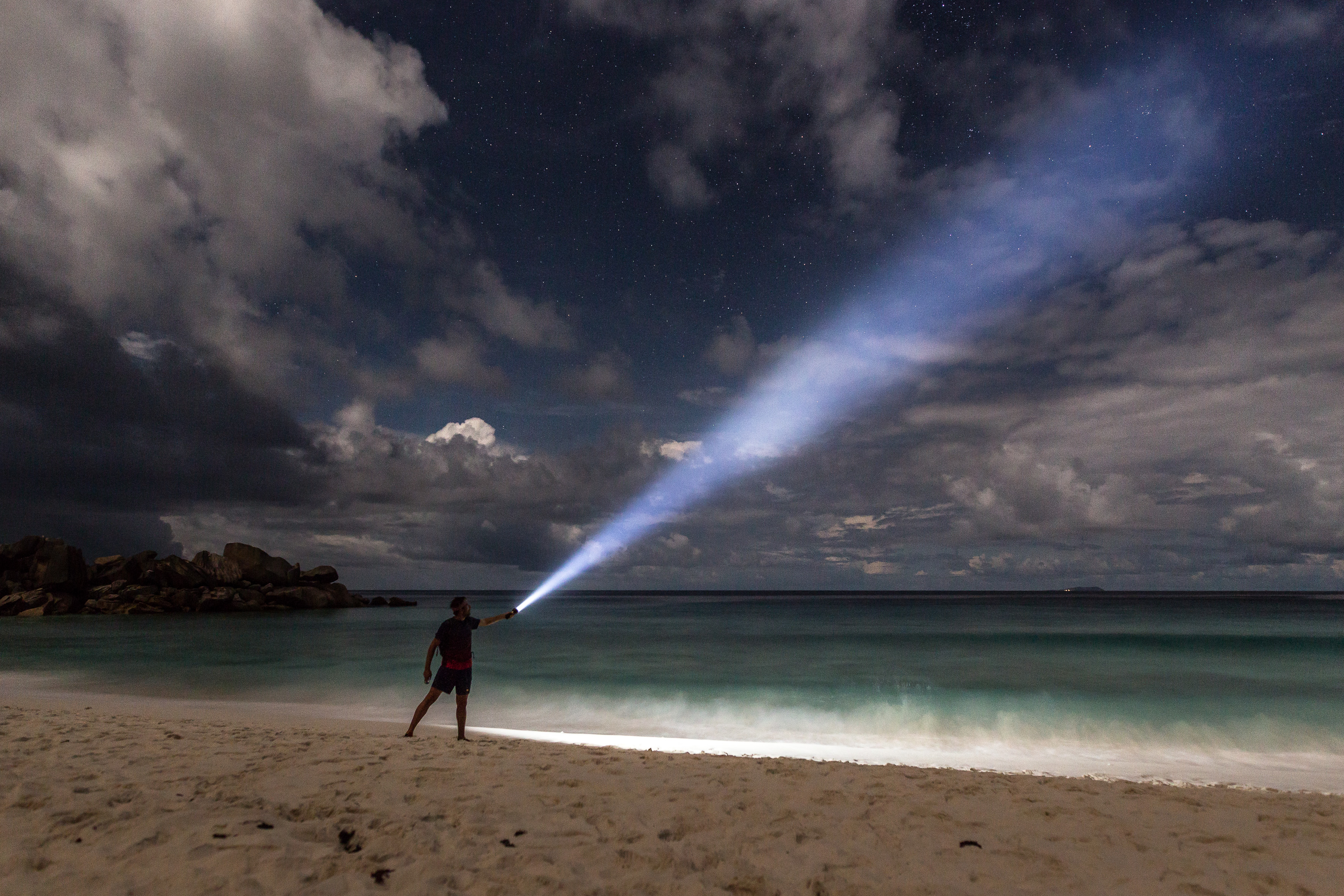 mt14 LEDLENSER LED Torch Black Rechargeable